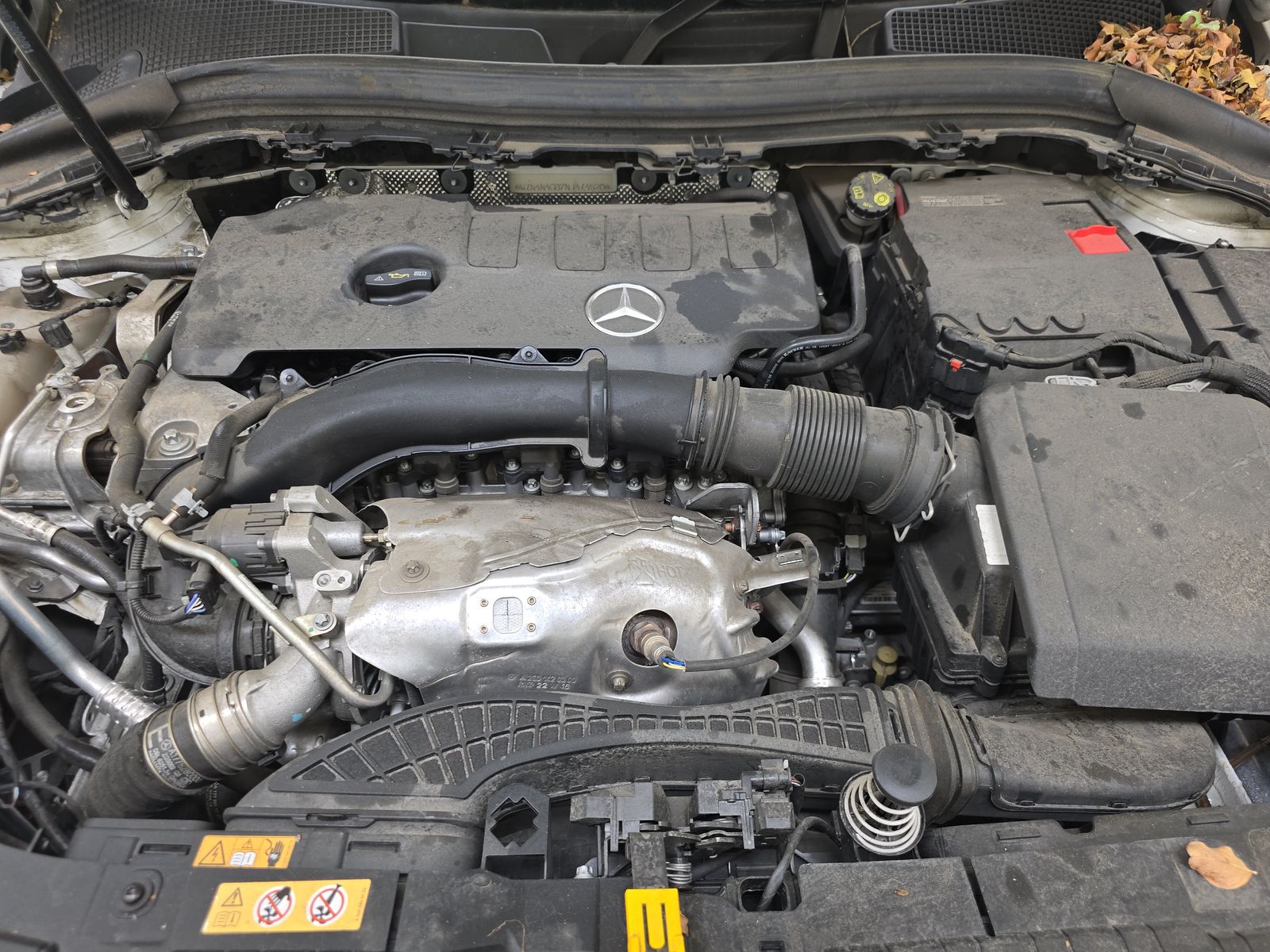 Mercedes-Benz GLA 250 снимка Mercedes-Benz GLA 250