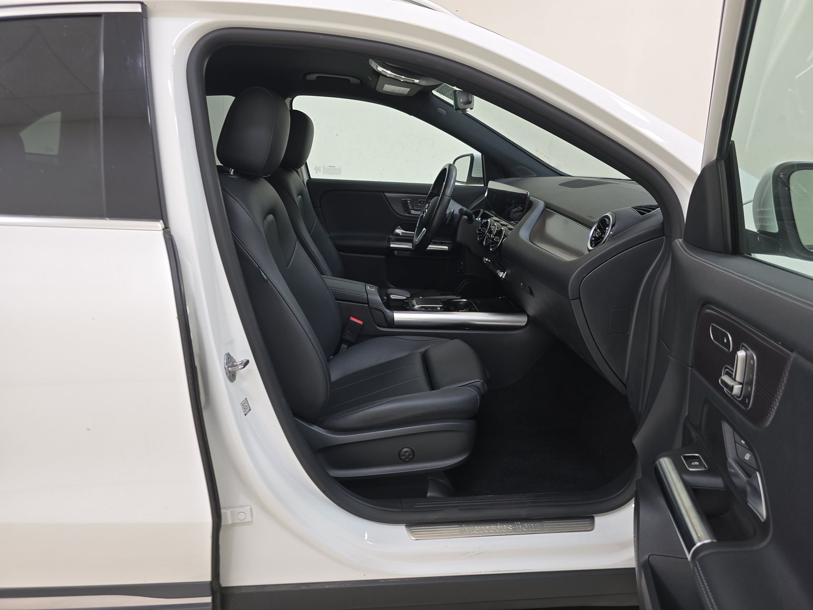 Mercedes-Benz GLA 250 снимка Mercedes-Benz GLA 250
