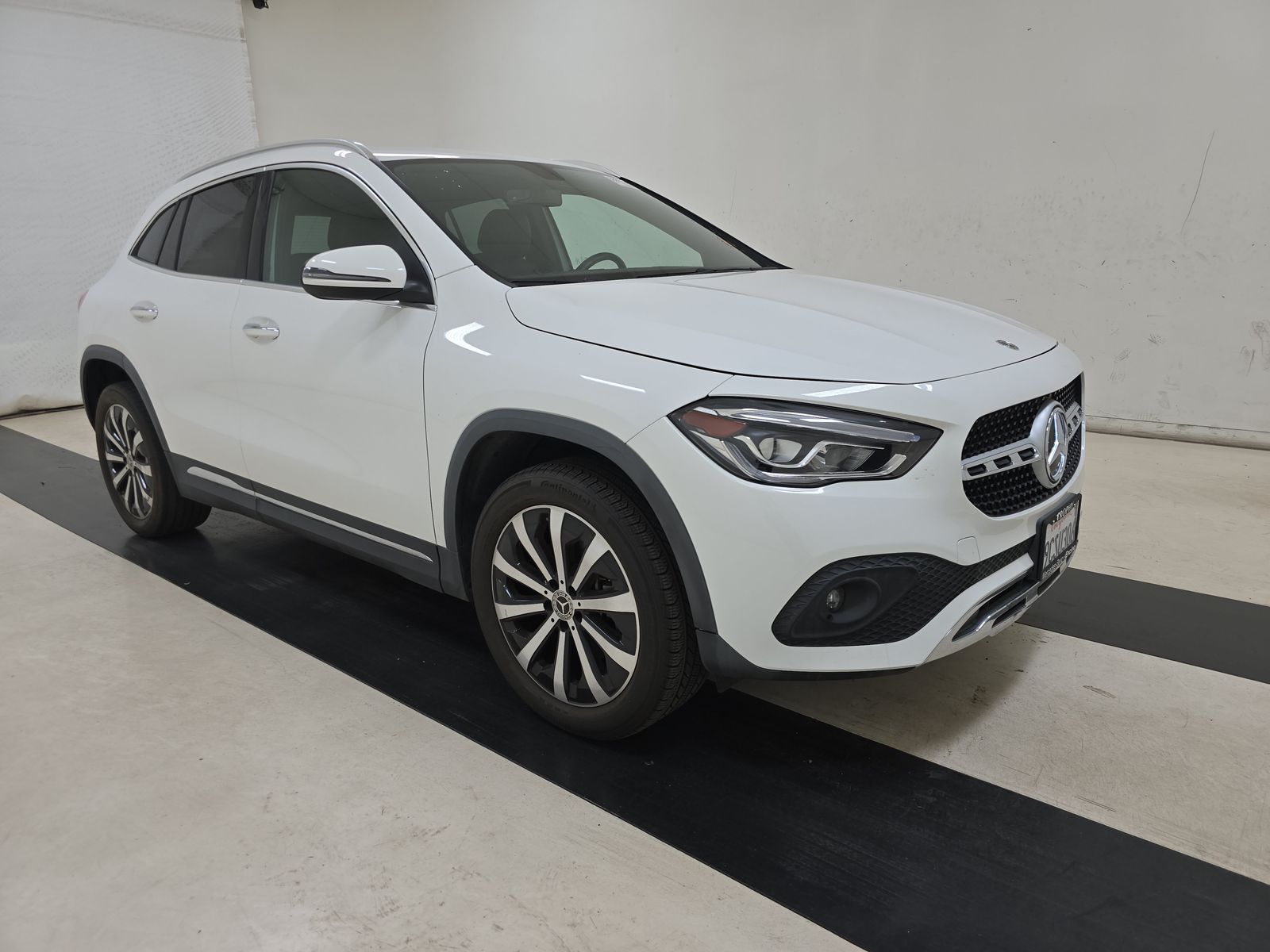 Mercedes-Benz GLA 250 снимка Mercedes-Benz GLA 250