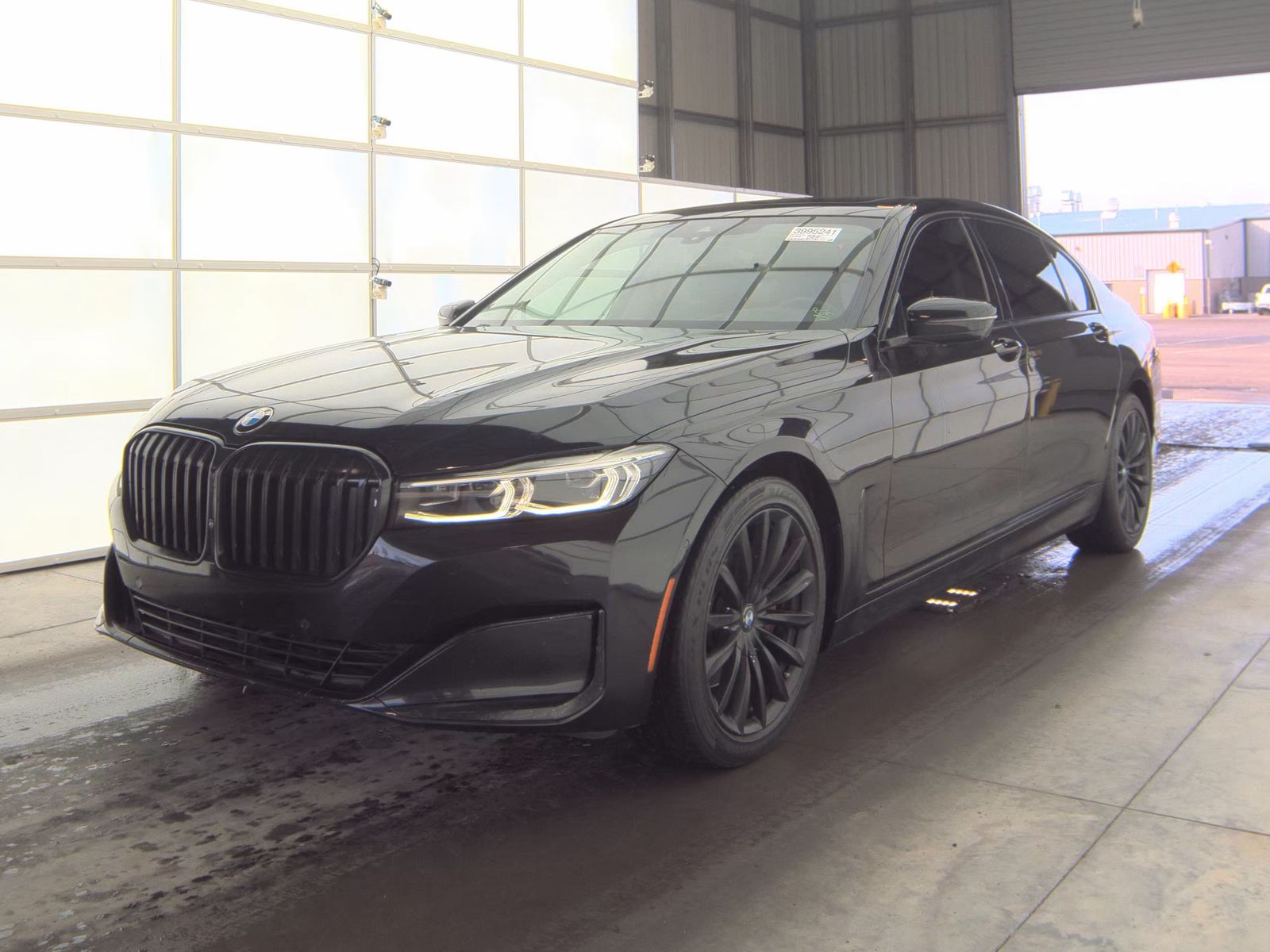 2022 BMW 7 Series 740i RWD