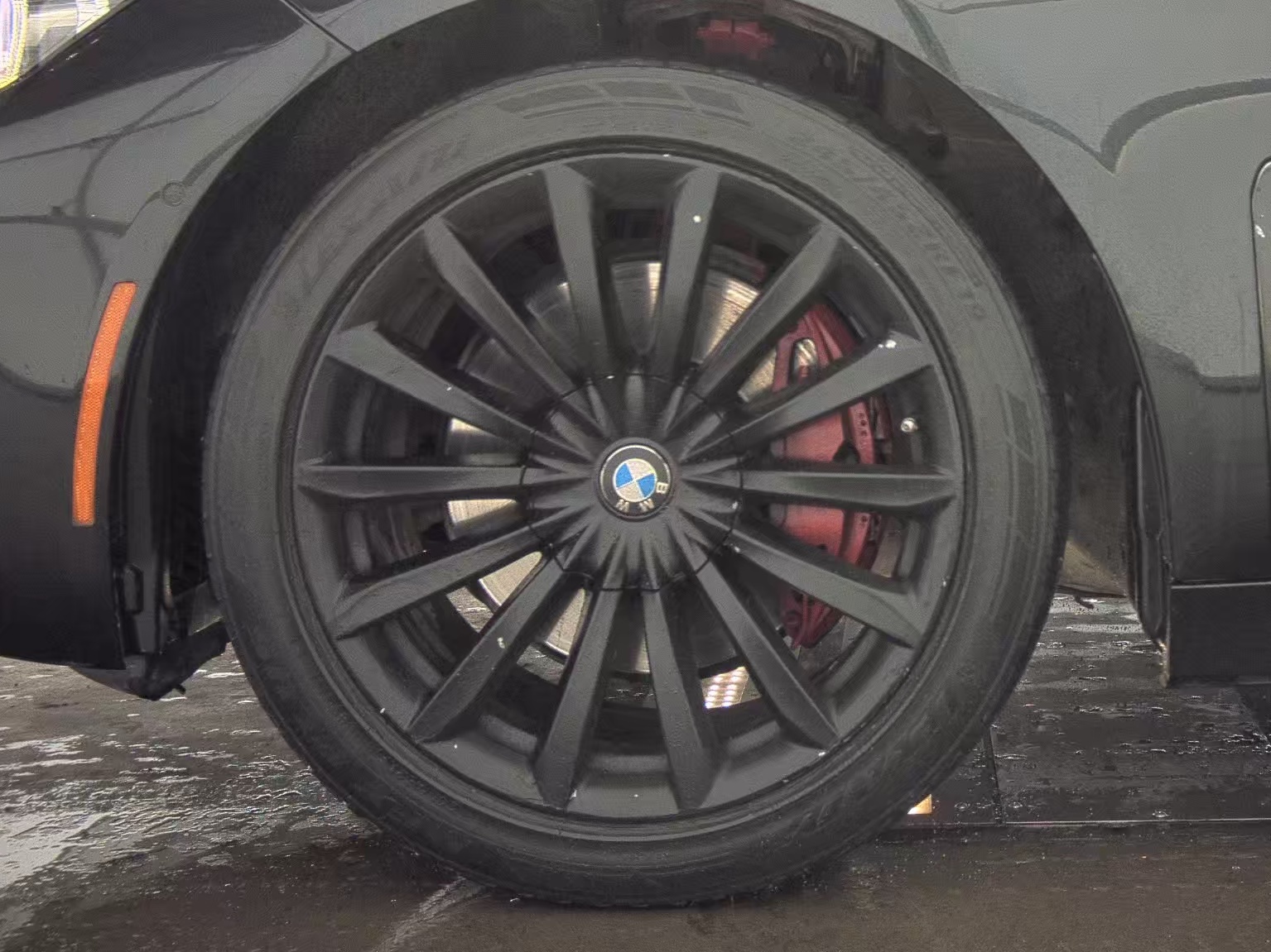 2022 BMW 7 Series 740i RWD