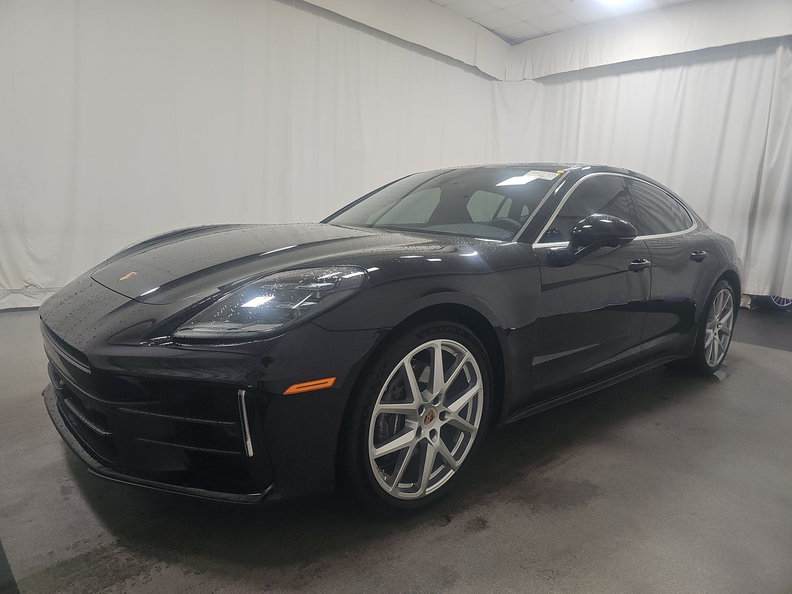 2025 Porsche Panamera 4