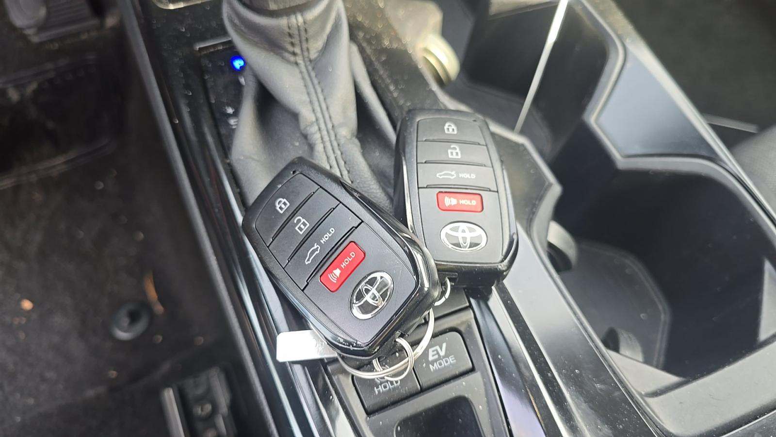 2025 Toyota Camry LE FWD