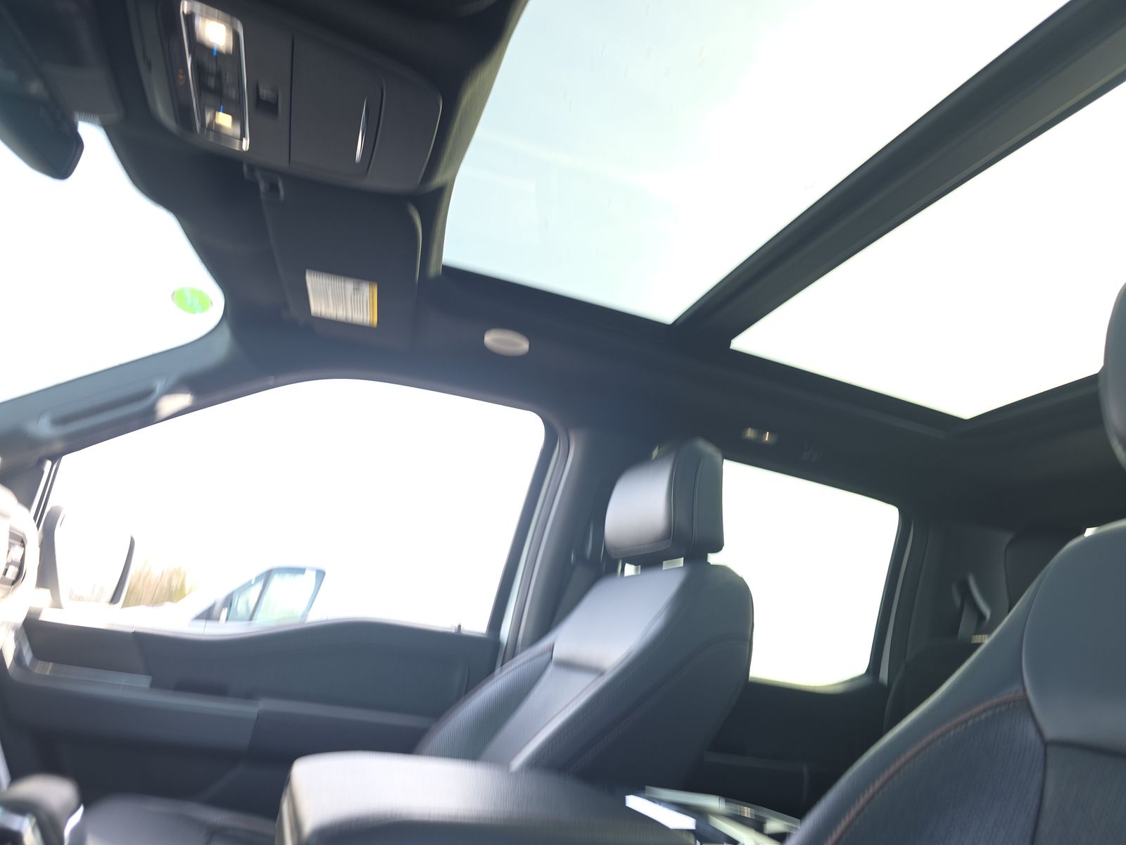 2024 Ford F-150 Hybrid Lariat AWD