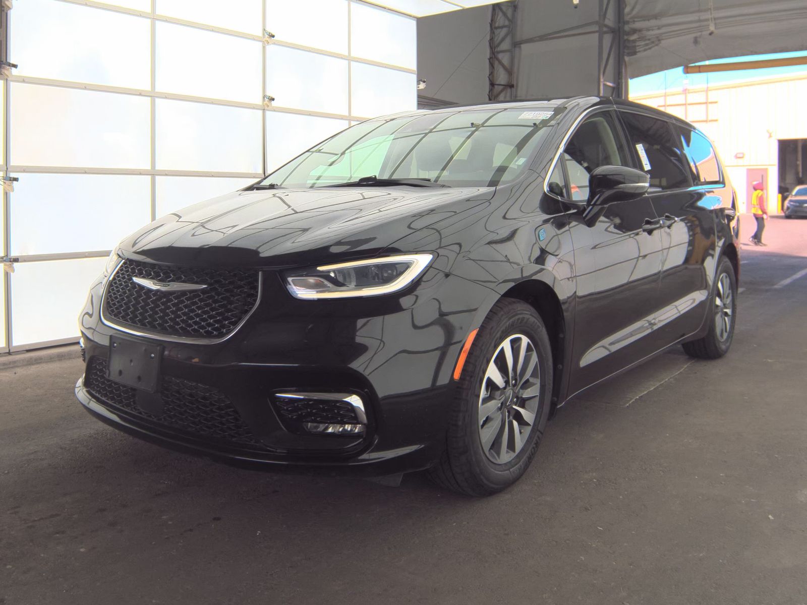 2024 Chrysler Pacifica Hybrid Select FWD