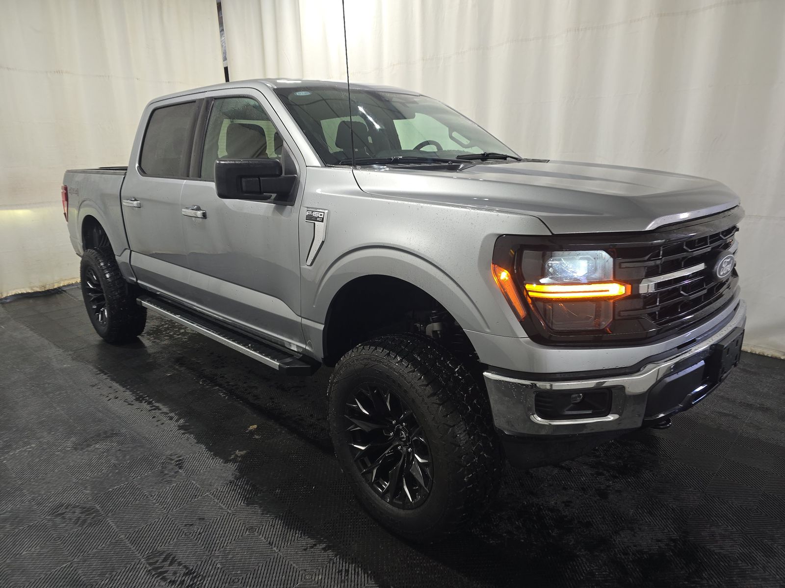 FORD F-150 - 4