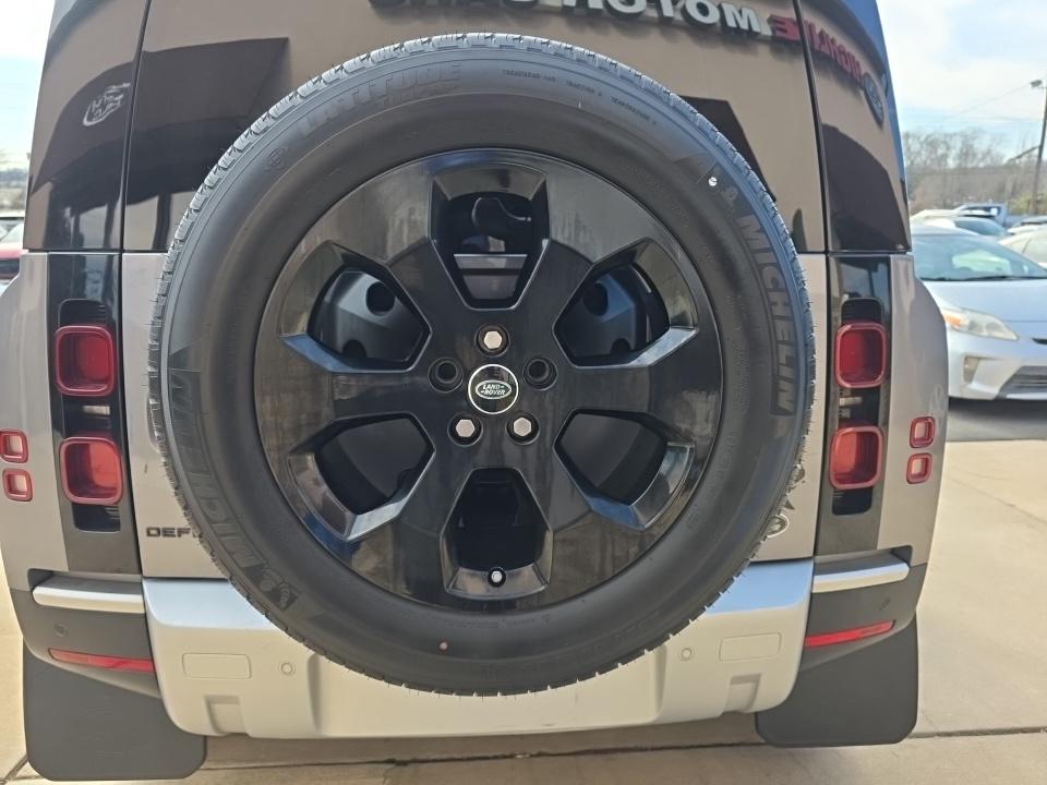 2020 Land Rover Defender 110 SE AWD