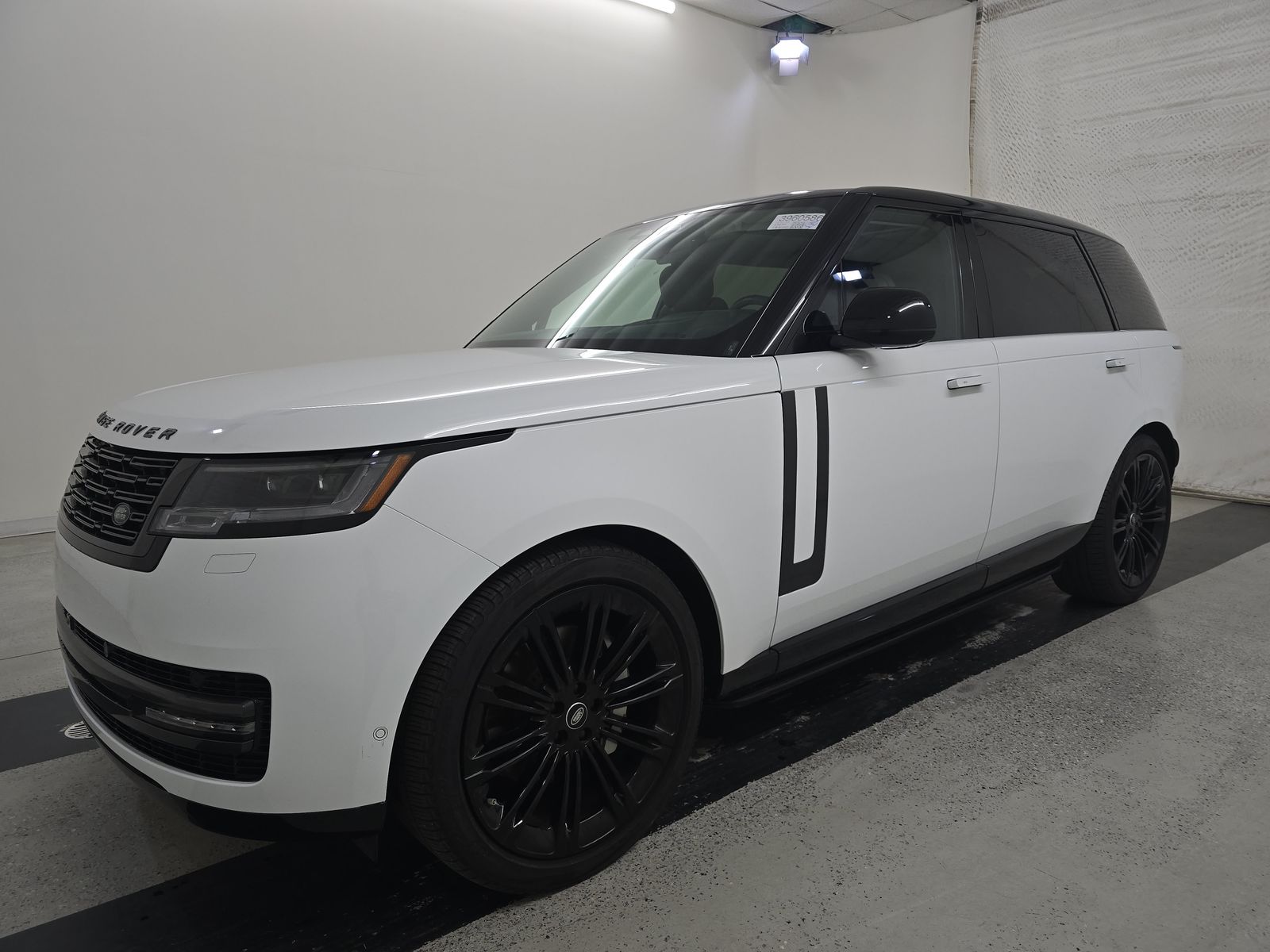 2024 Land Rover Range Rover SE LWB AWD