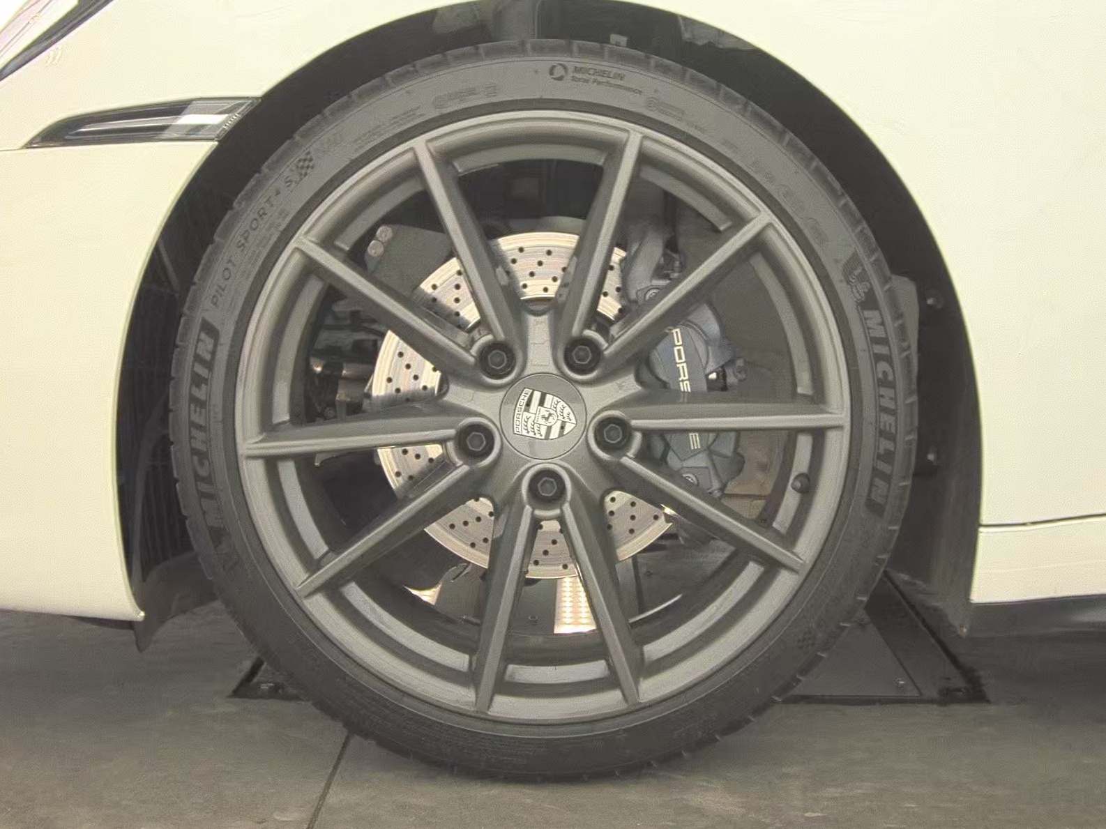 2023 Porsche 911 Carrera T RWD