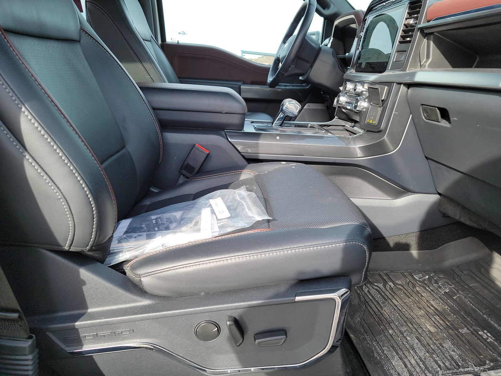 2023 Ford F-150 Lariat AWD