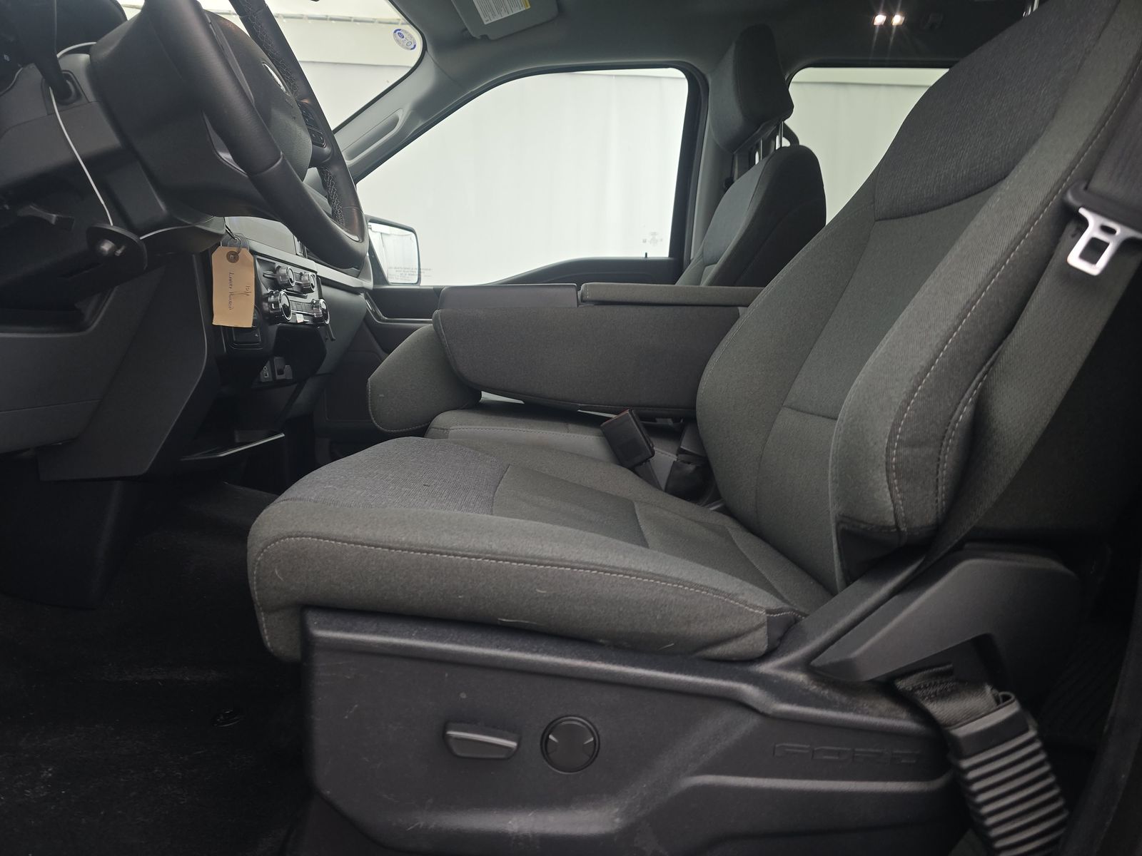 2025 Ford F-150 XLT AWD