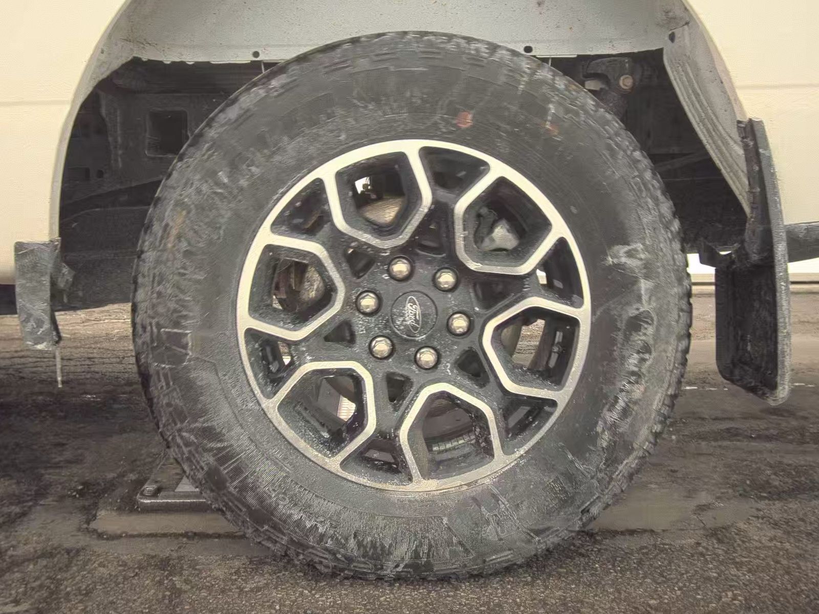 2023 Ford F-150 Lariat AWD