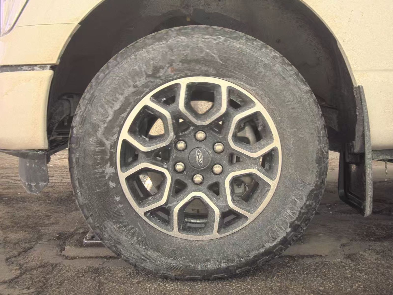 2023 Ford F-150 Lariat AWD