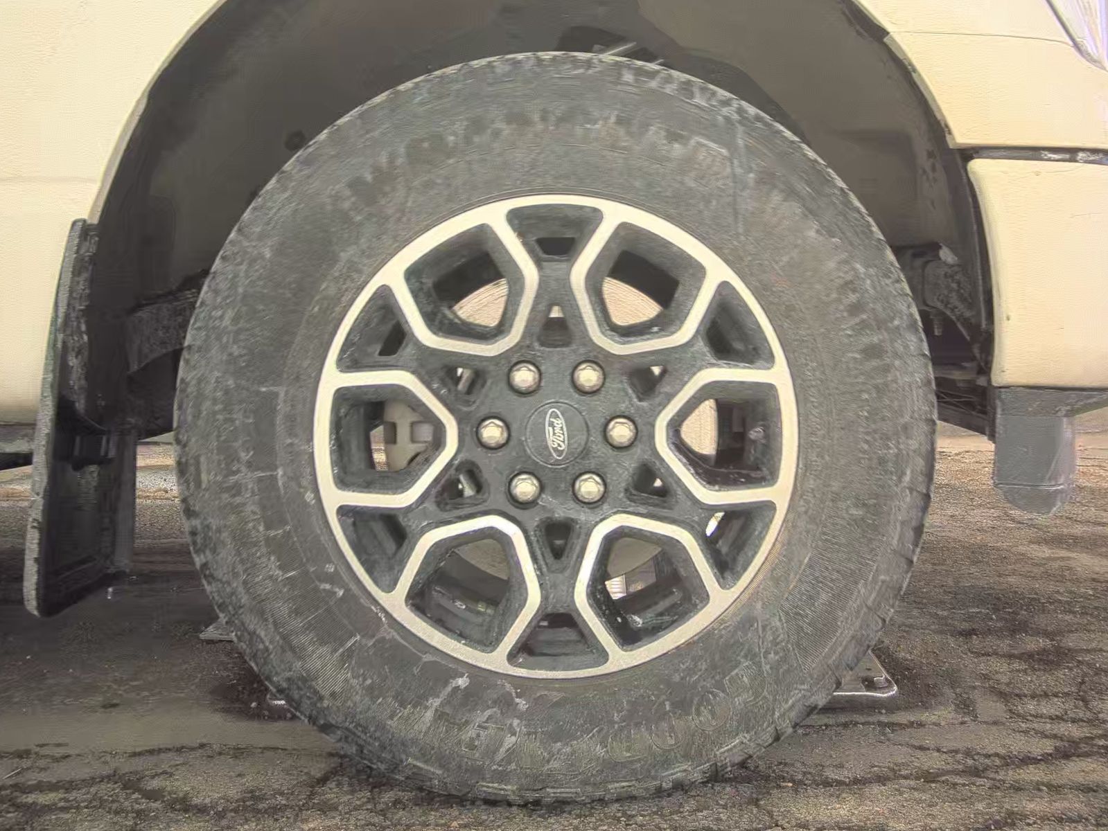 2023 Ford F-150 Lariat AWD