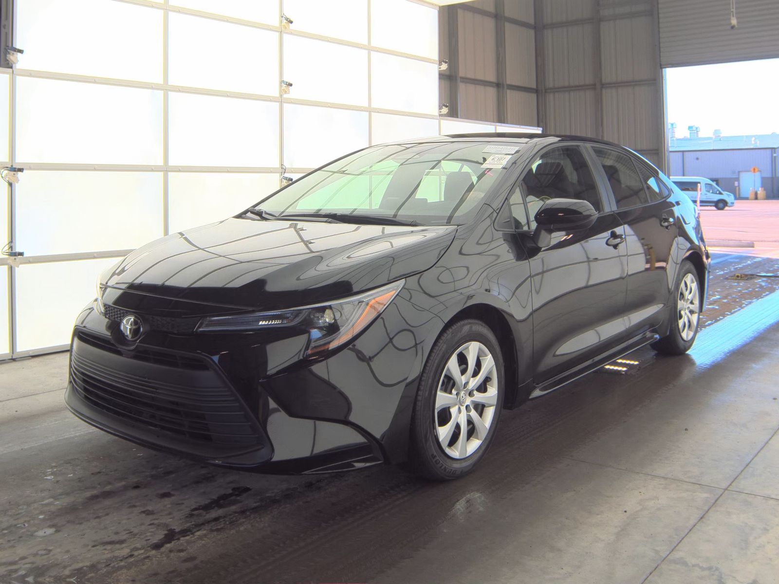 2025 Toyota Corolla LE FWD