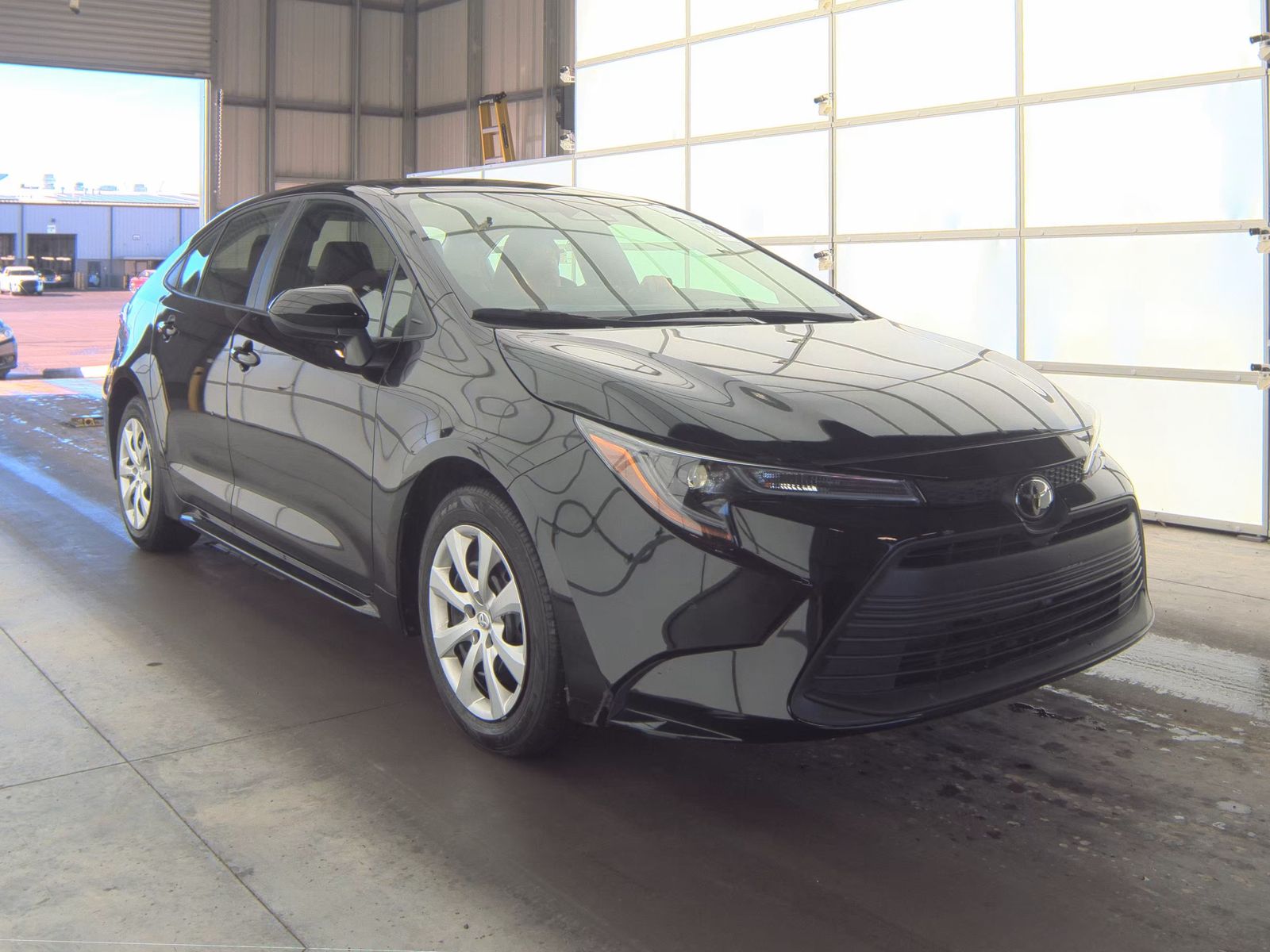 2025 Toyota Corolla LE FWD