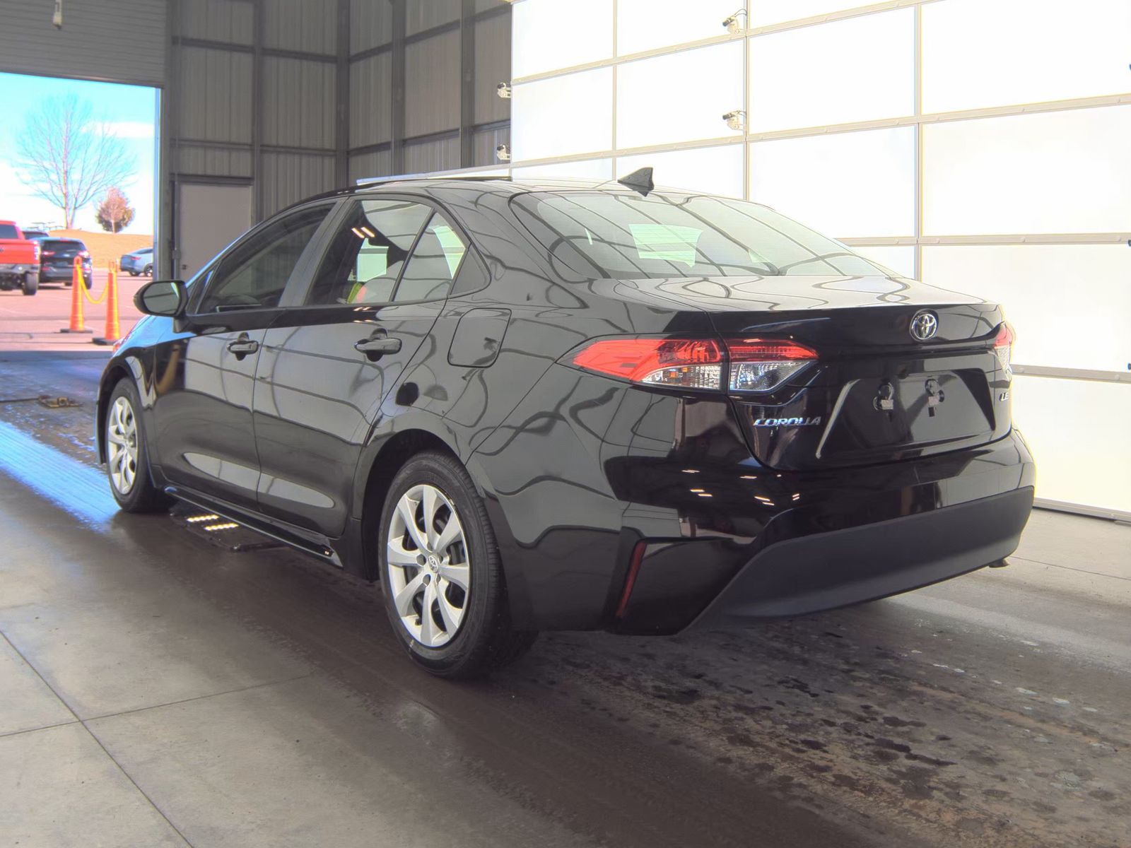 2025 Toyota Corolla LE FWD