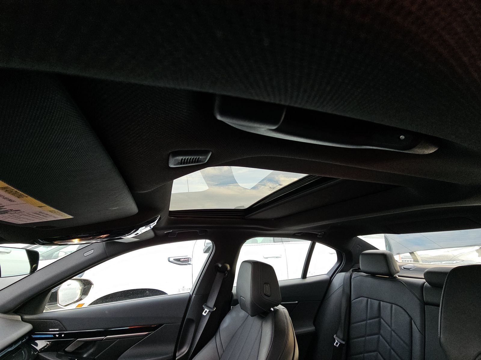 2025 BMW 5 Series 530i RWD