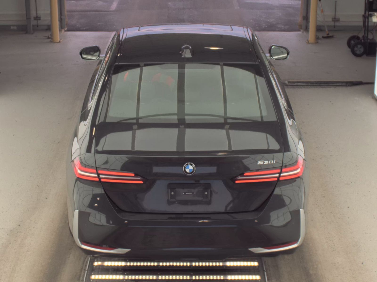 2025 BMW 5 Series 530i RWD