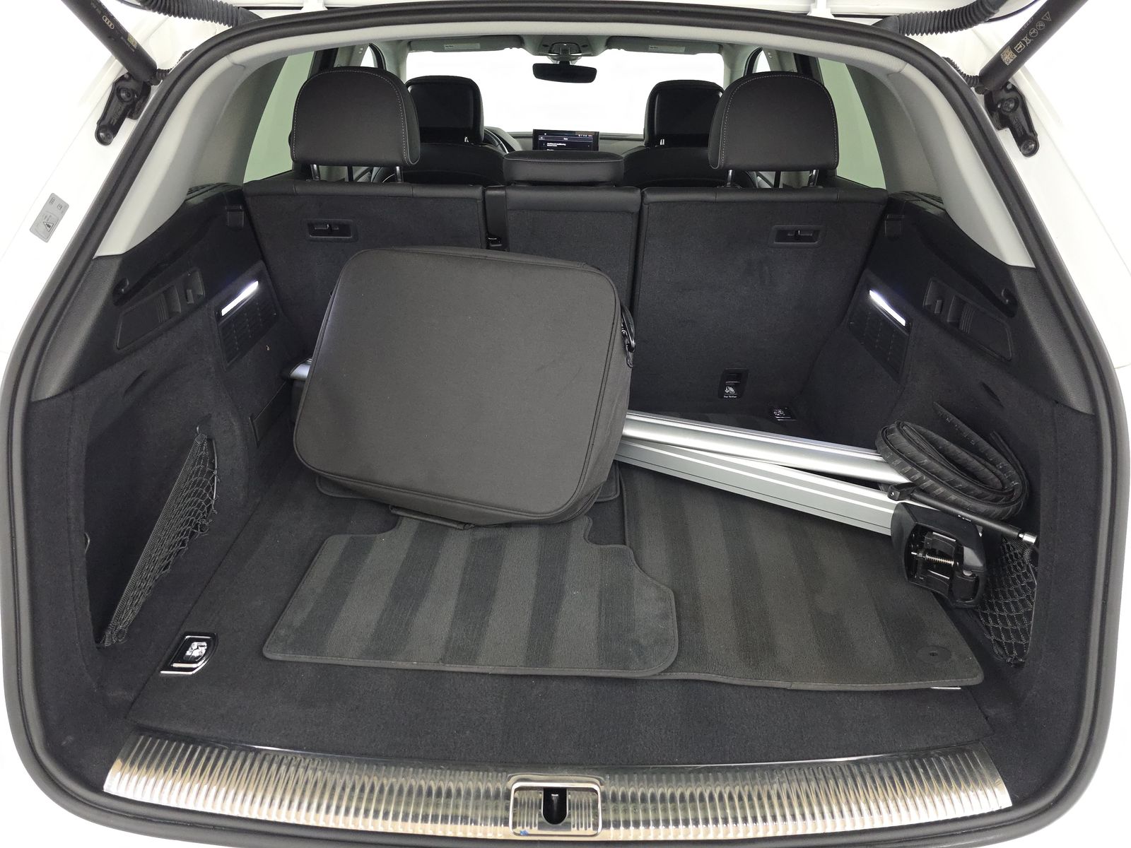 2022 Audi Q5 e Plug-In Hybrid S line Premium FWD