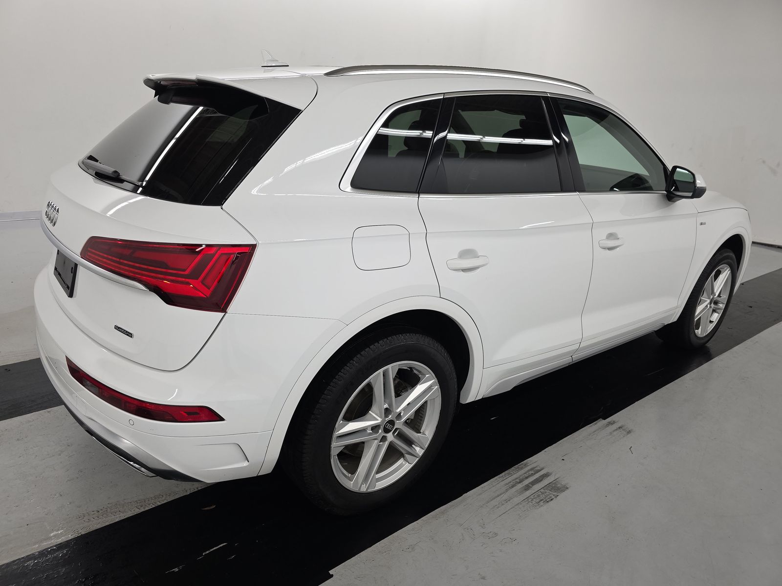2022 Audi Q5 e Plug-In Hybrid S line Premium FWD