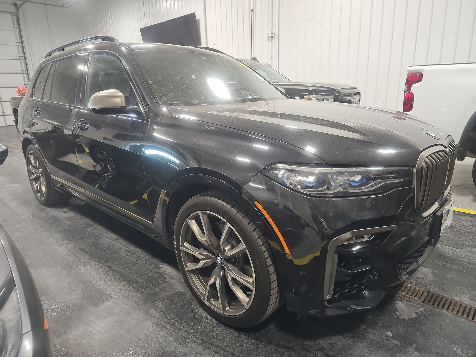 2022 BMW X7 M50i AWD
