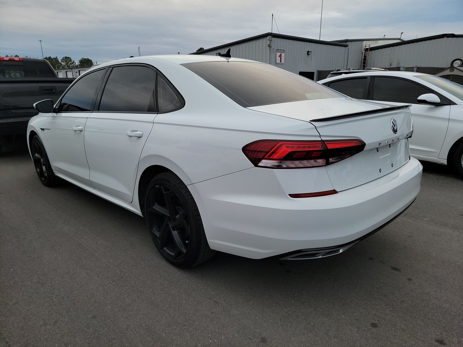 2020 Volkswagen Passat 2.0T R-Line FWD