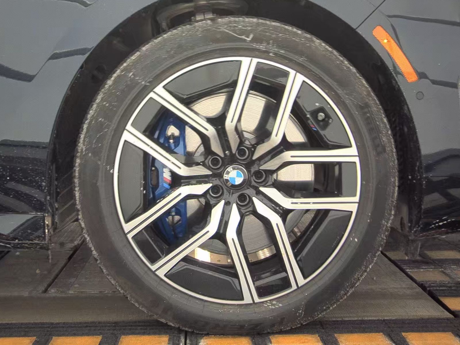 2025 BMW 7 Series 760i xDrive AWD