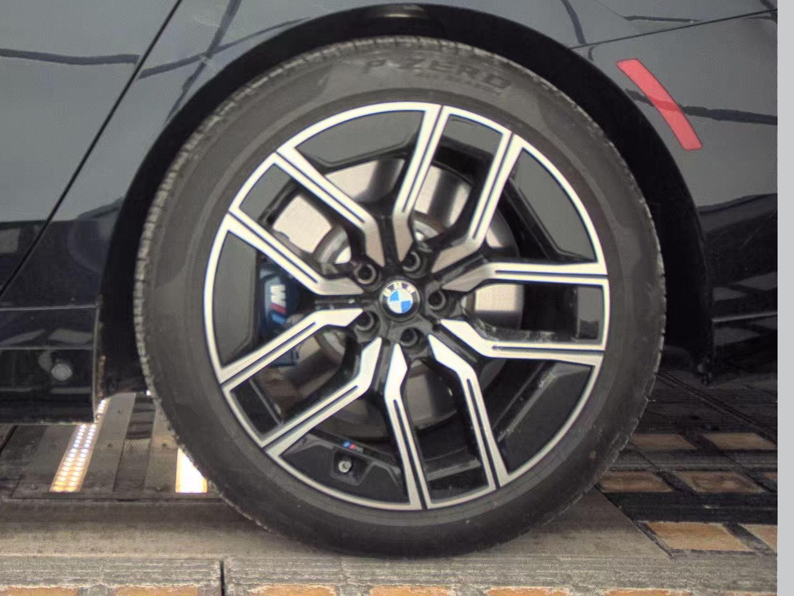 2025 BMW 7 Series 760i xDrive AWD