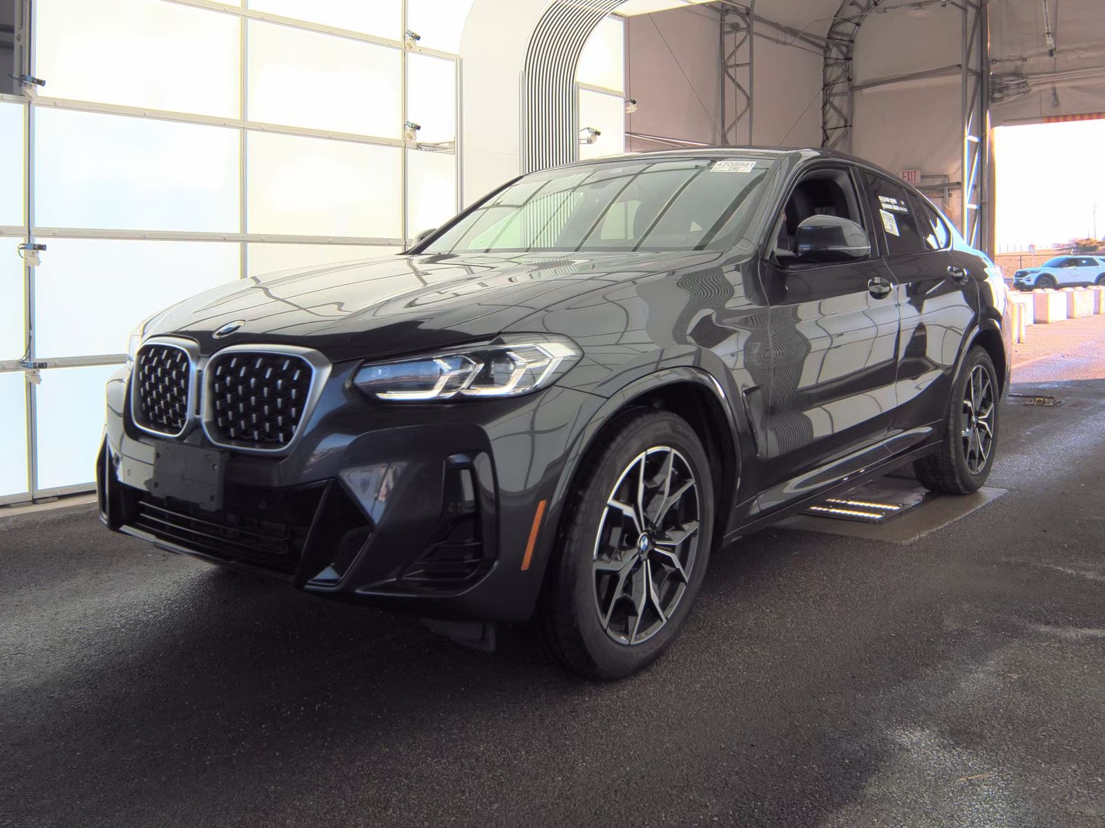 2025 BMW X4 Sports Activity Coupe xDrive30i M SPORT LINE