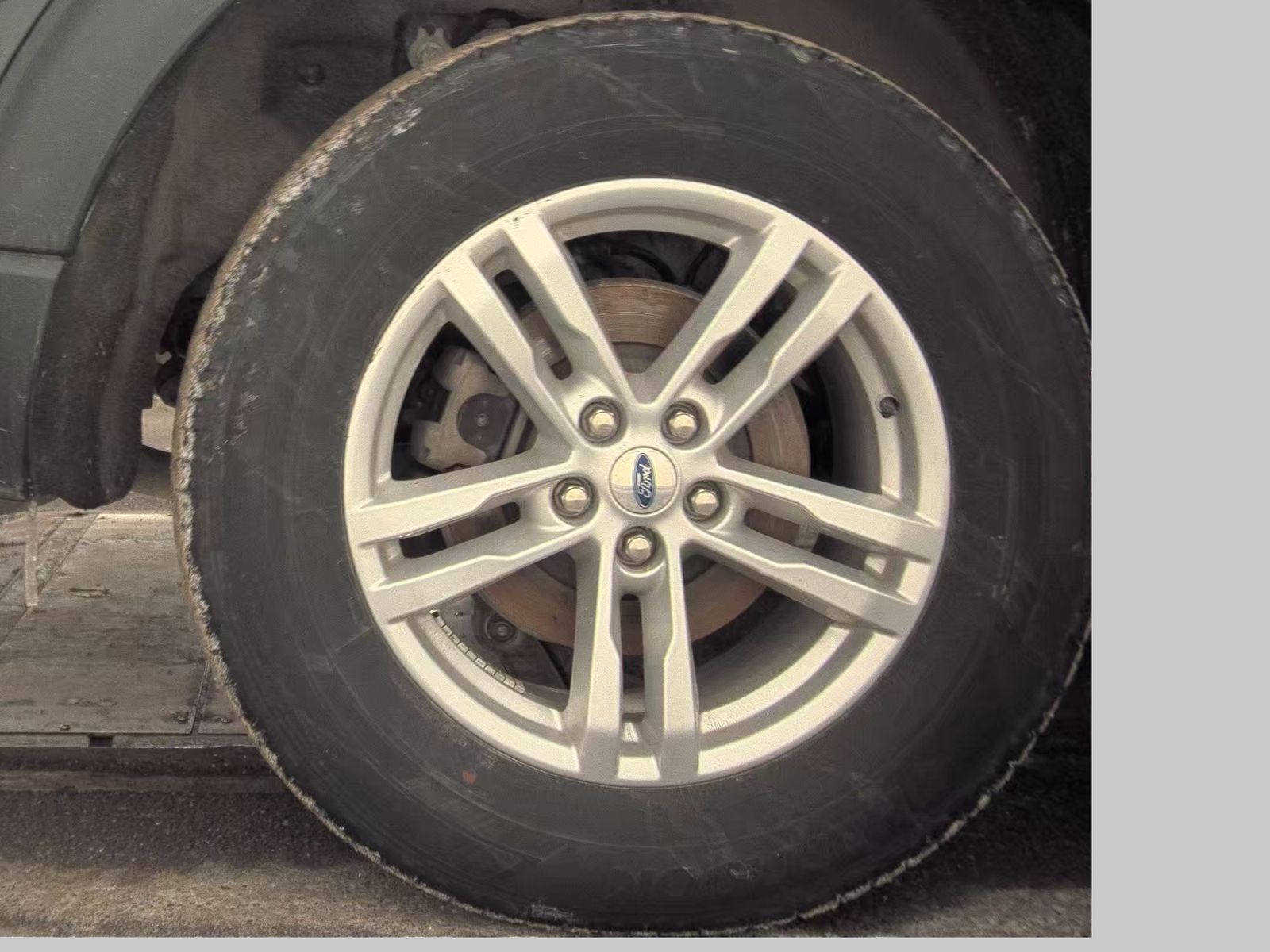 2023 Ford Explorer XLT AWD