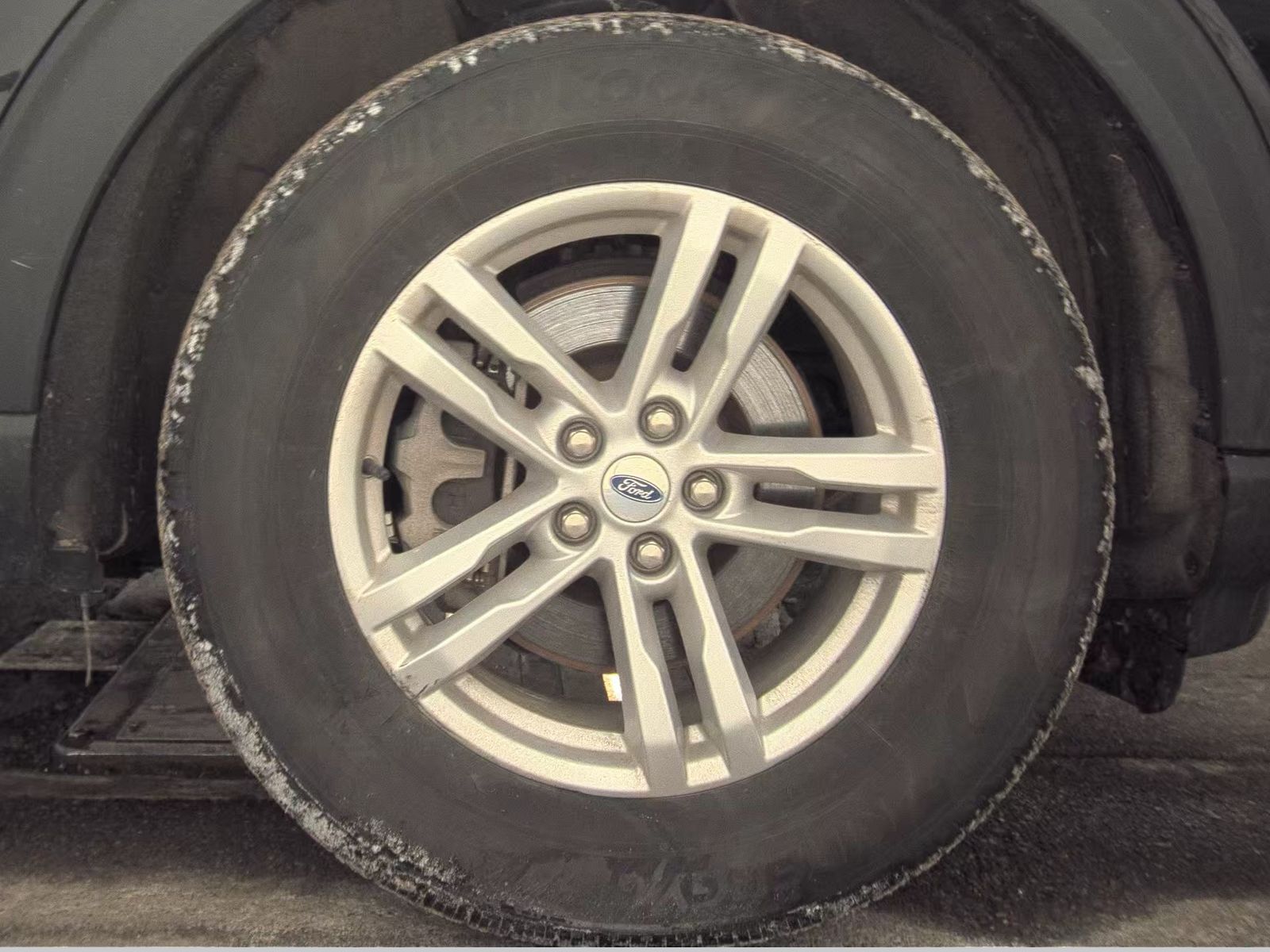 2023 Ford Explorer XLT AWD