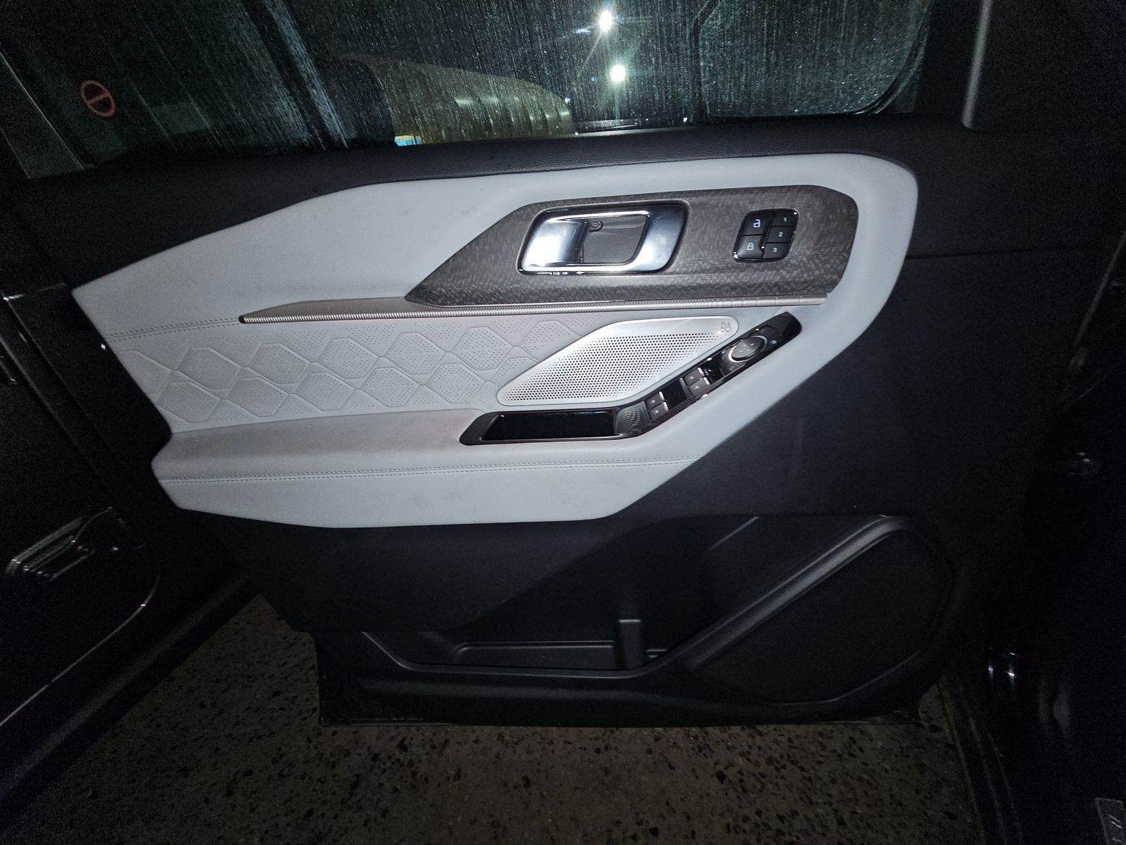 2025 Ford Explorer Platinum AWD