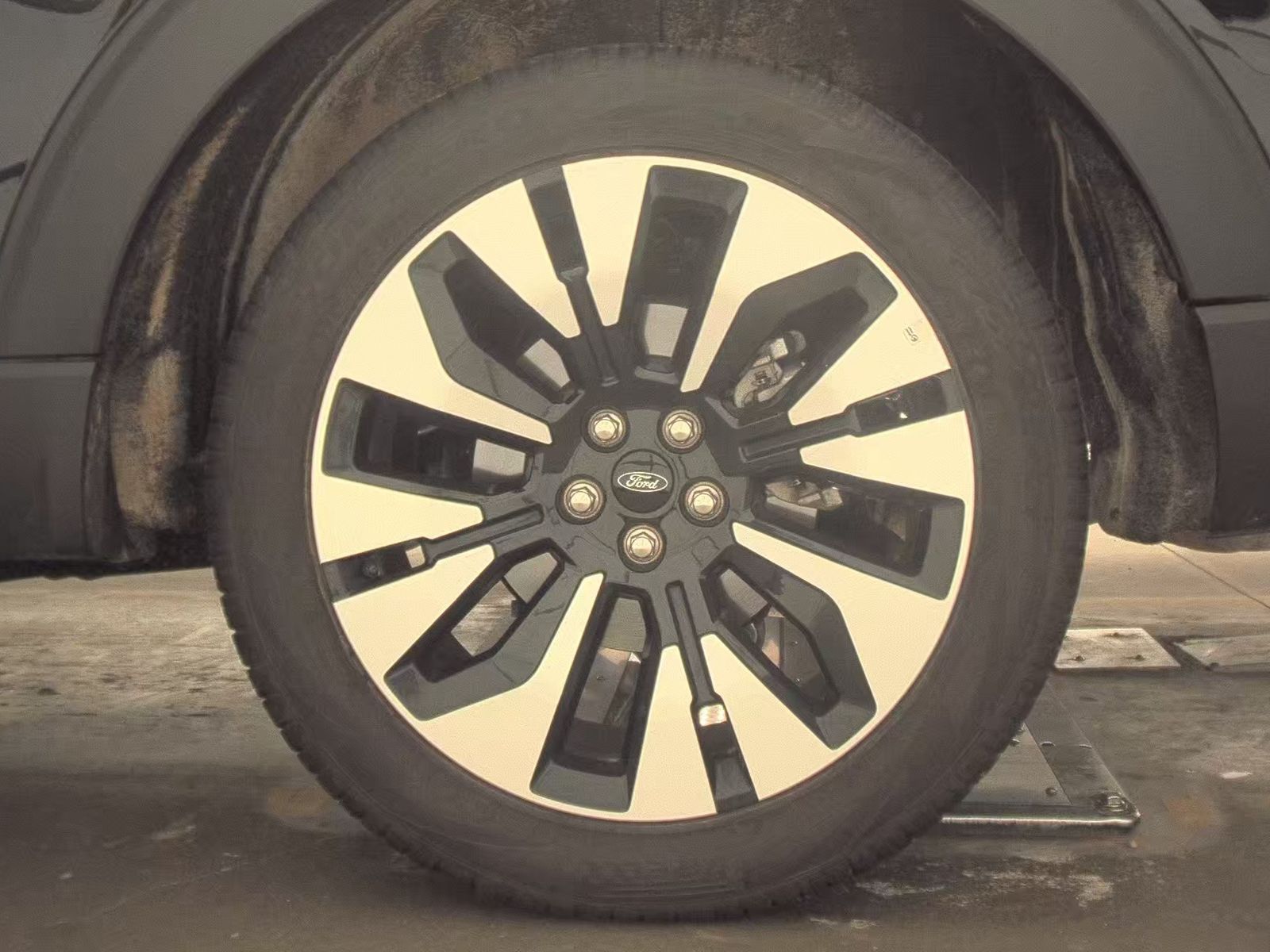 2025 Ford Explorer Platinum AWD