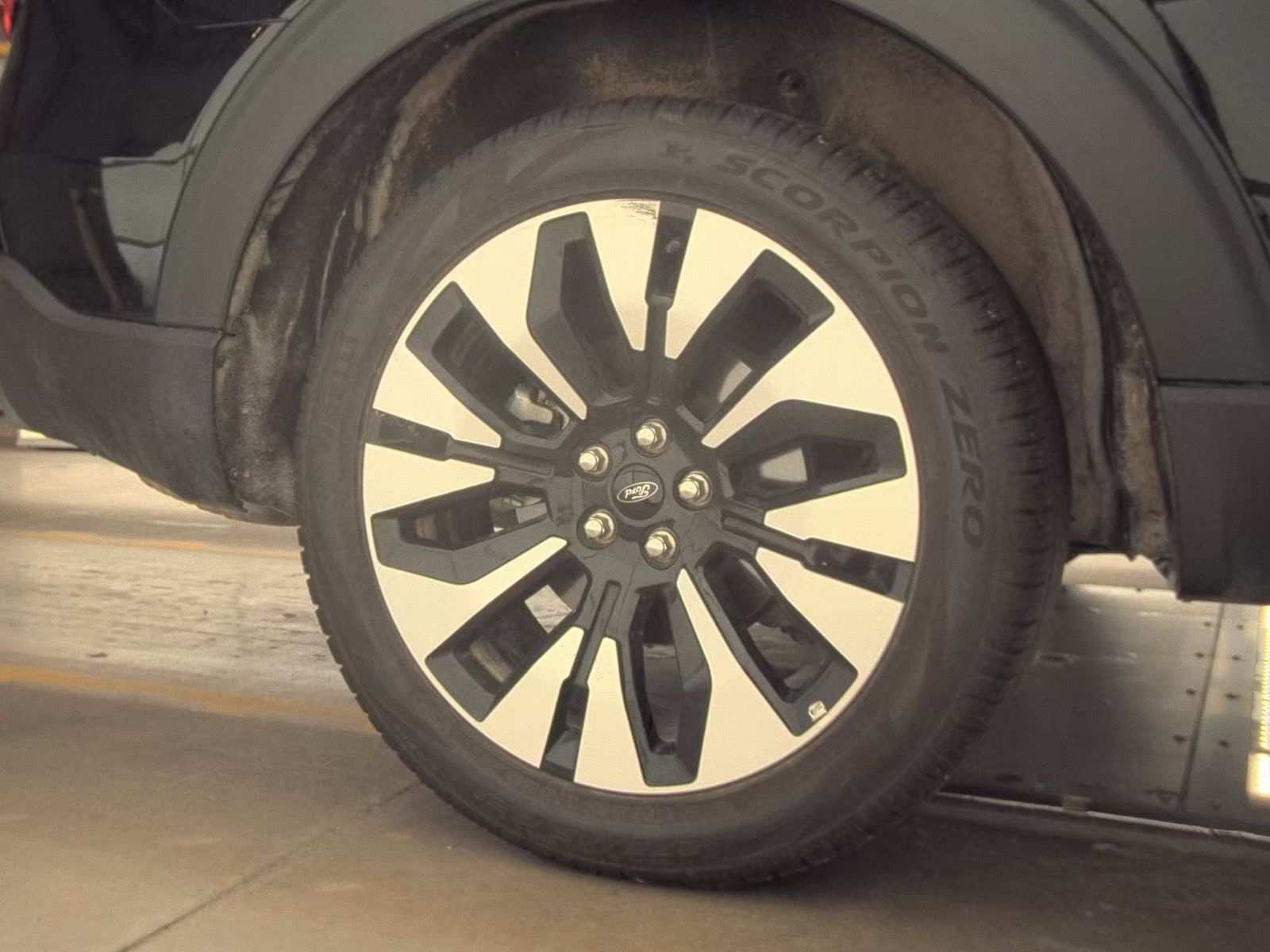 2025 Ford Explorer Platinum AWD