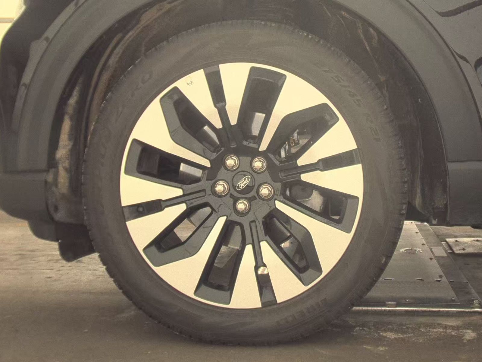 2025 Ford Explorer Platinum AWD