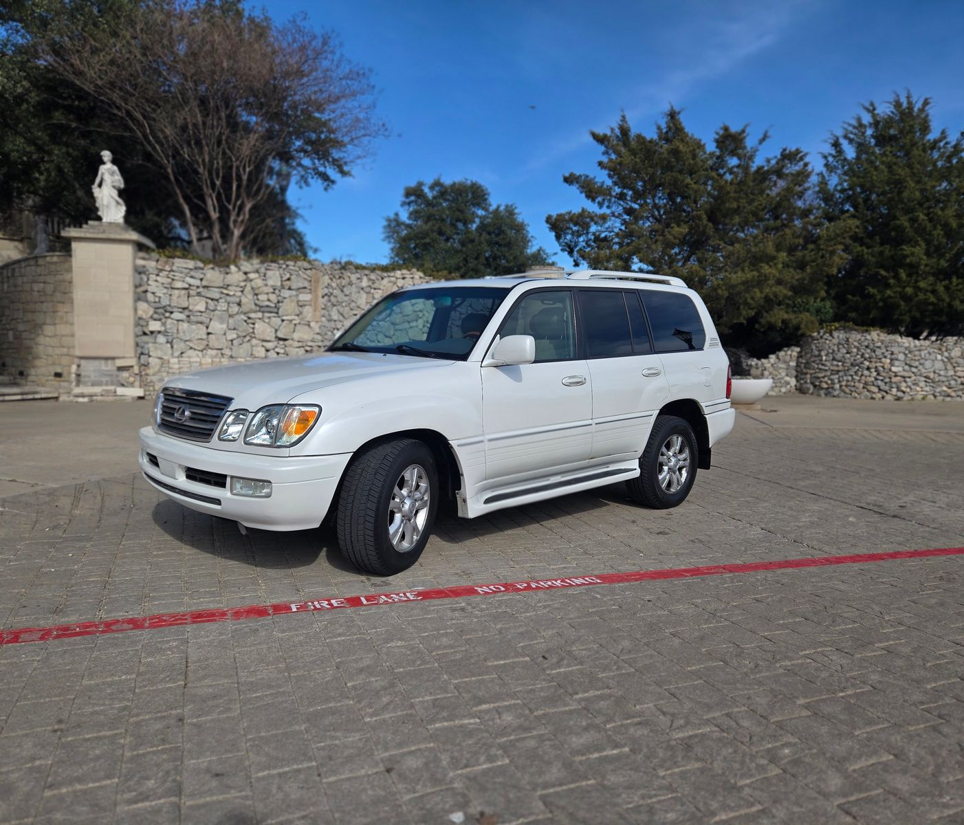 2004 Lexus LX 470