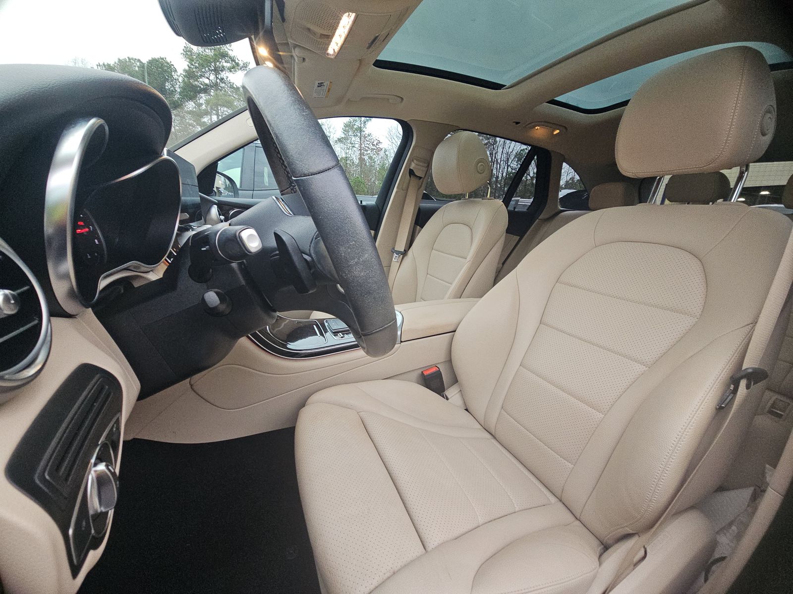 2022 Mercedes-Benz GLC GLC 300 RWD