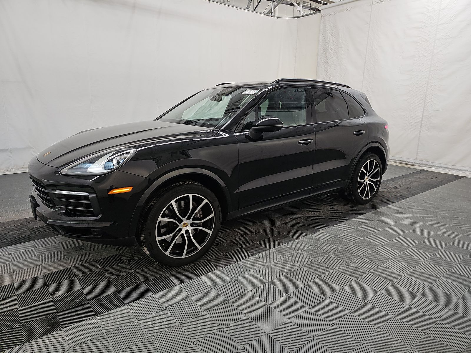 2023 Porsche Cayenne Platinum Edition AWD