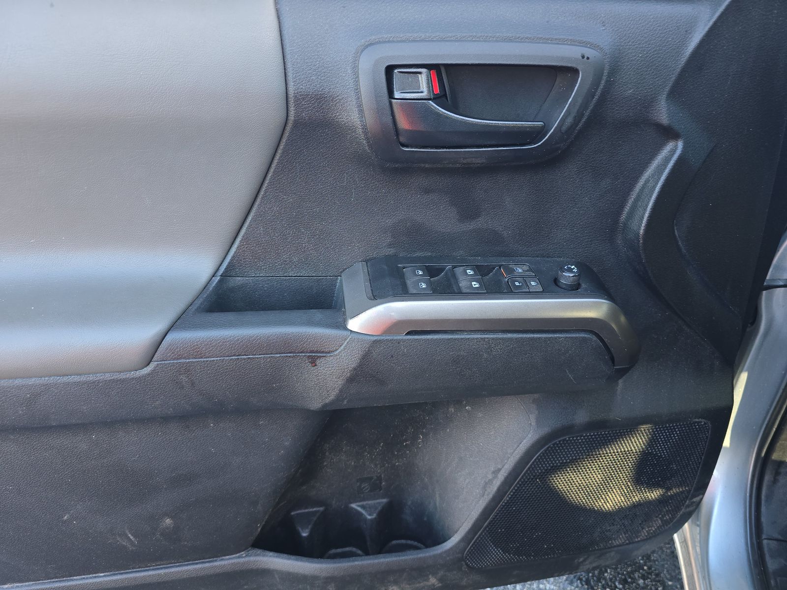 2023 Toyota Tacoma SR5 RWD