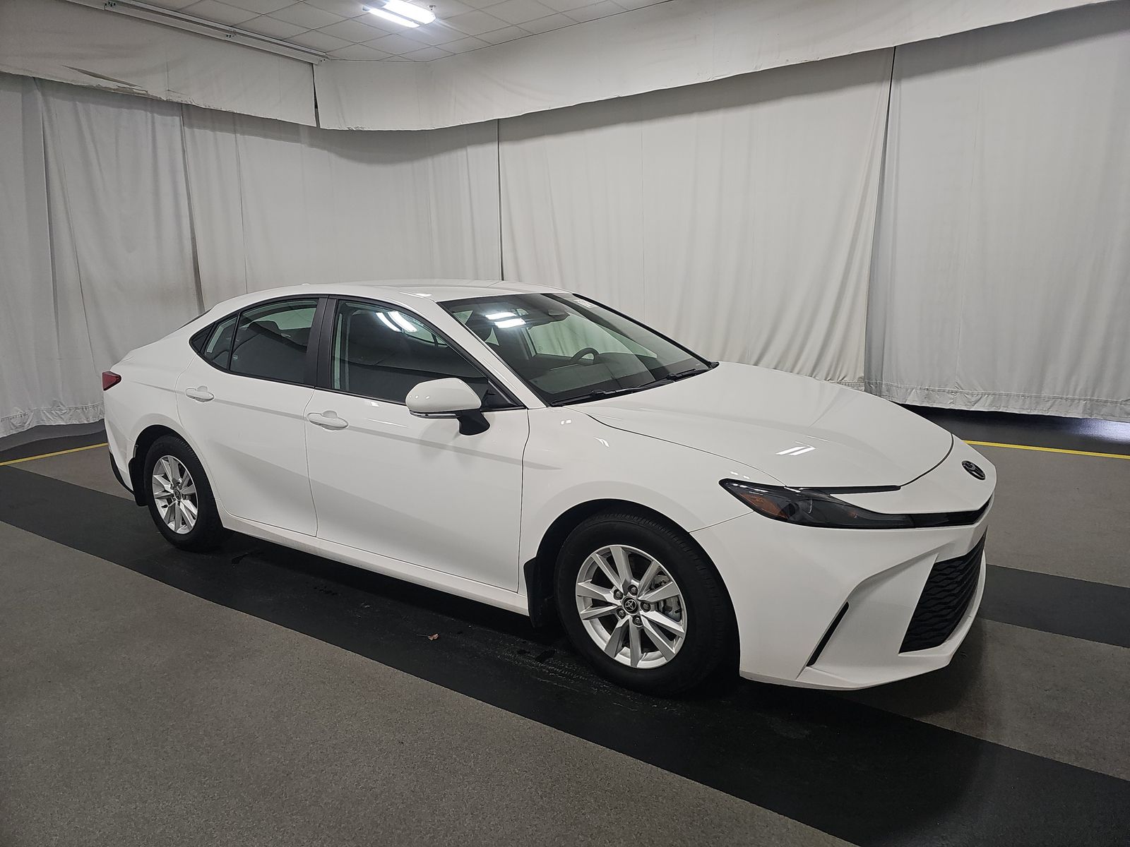 TOYOTA CAMRY - 4