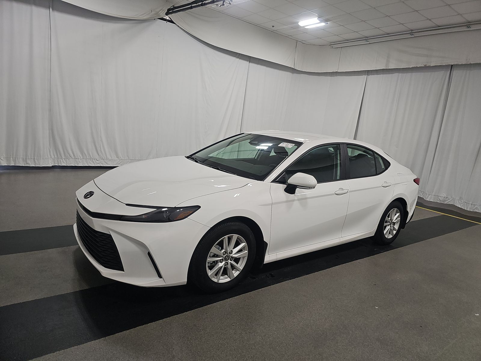 TOYOTA CAMRY - 1