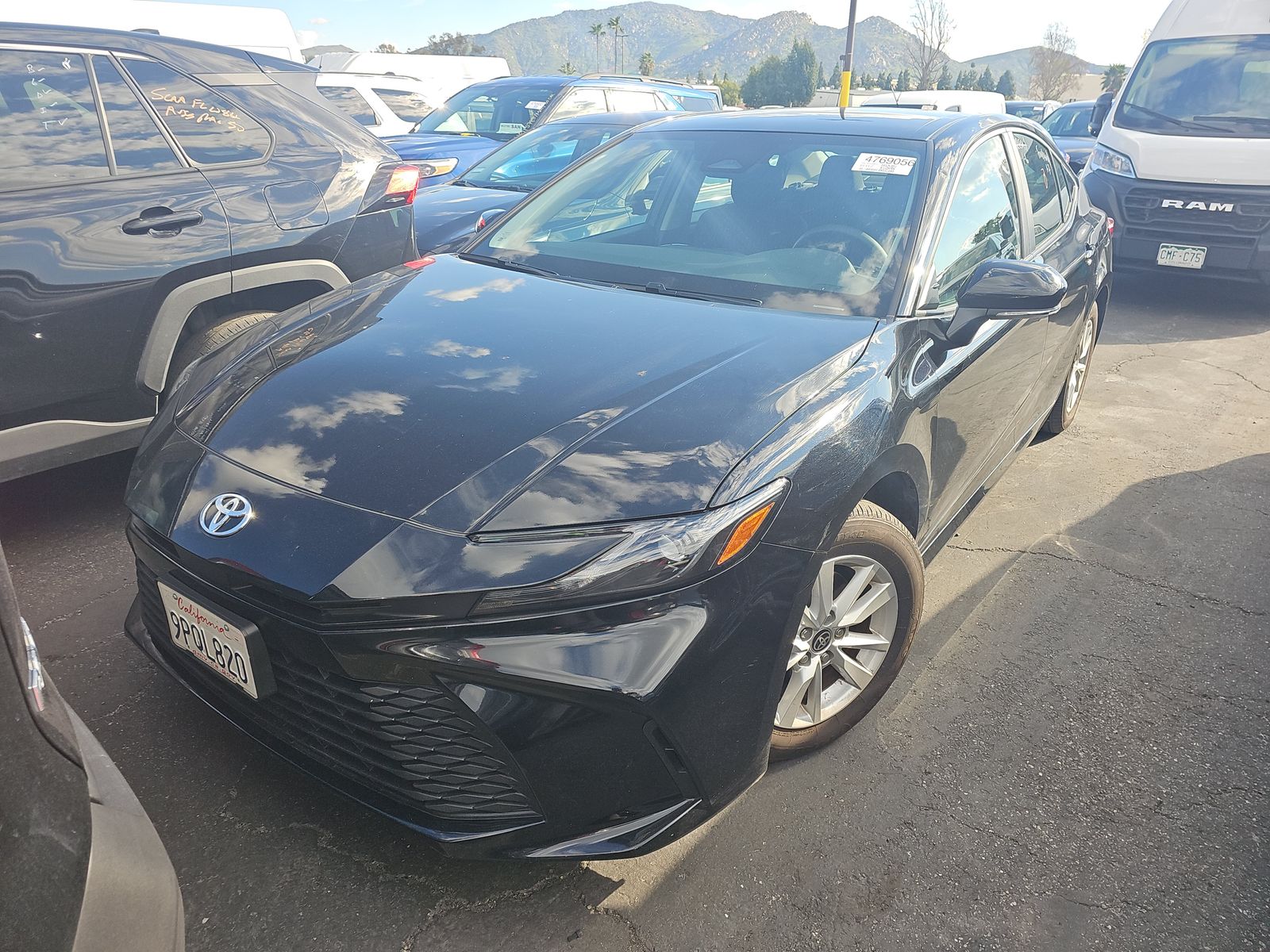 2025 Toyota Camry LE FWD