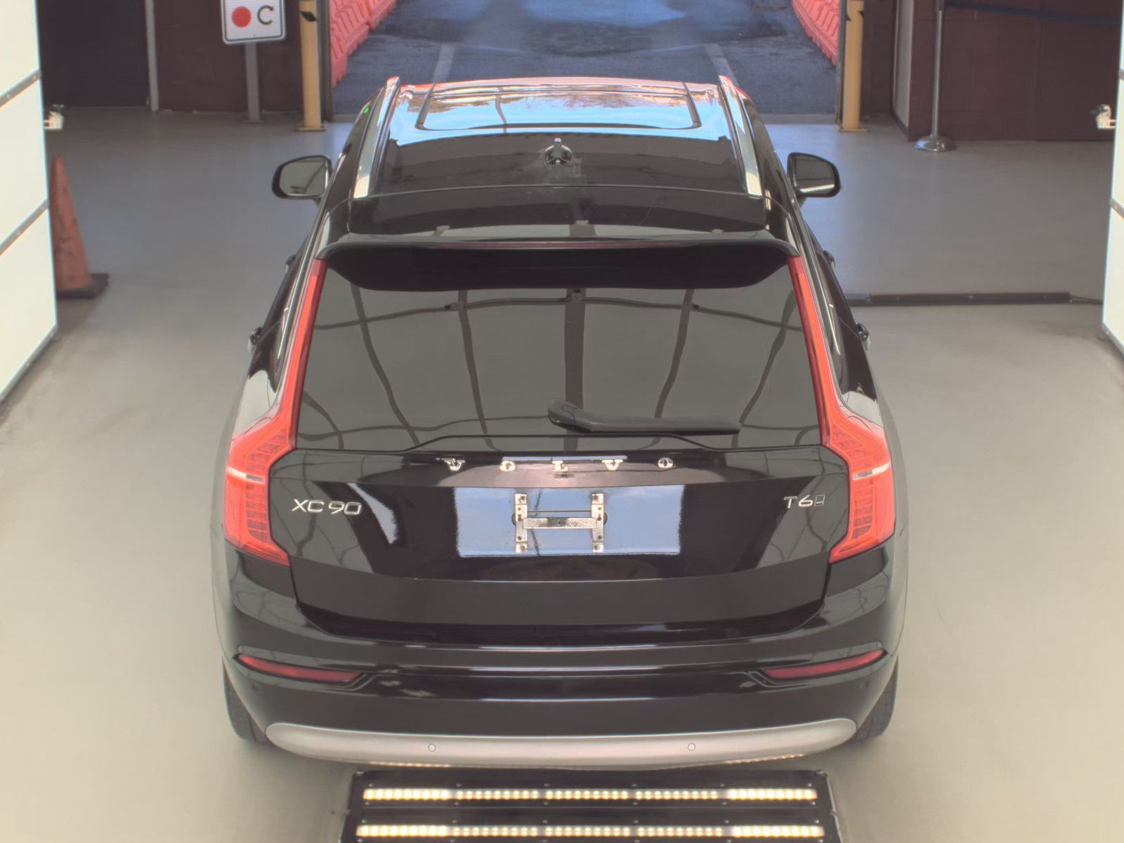 2022 Volvo XC90 T6 Momentum AWD