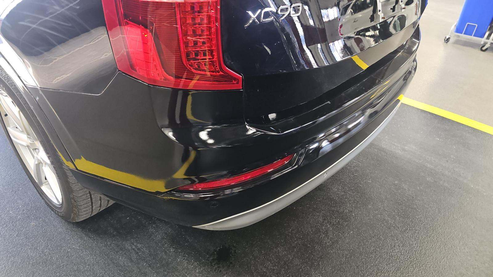 2022 Volvo XC90 T6 Momentum AWD