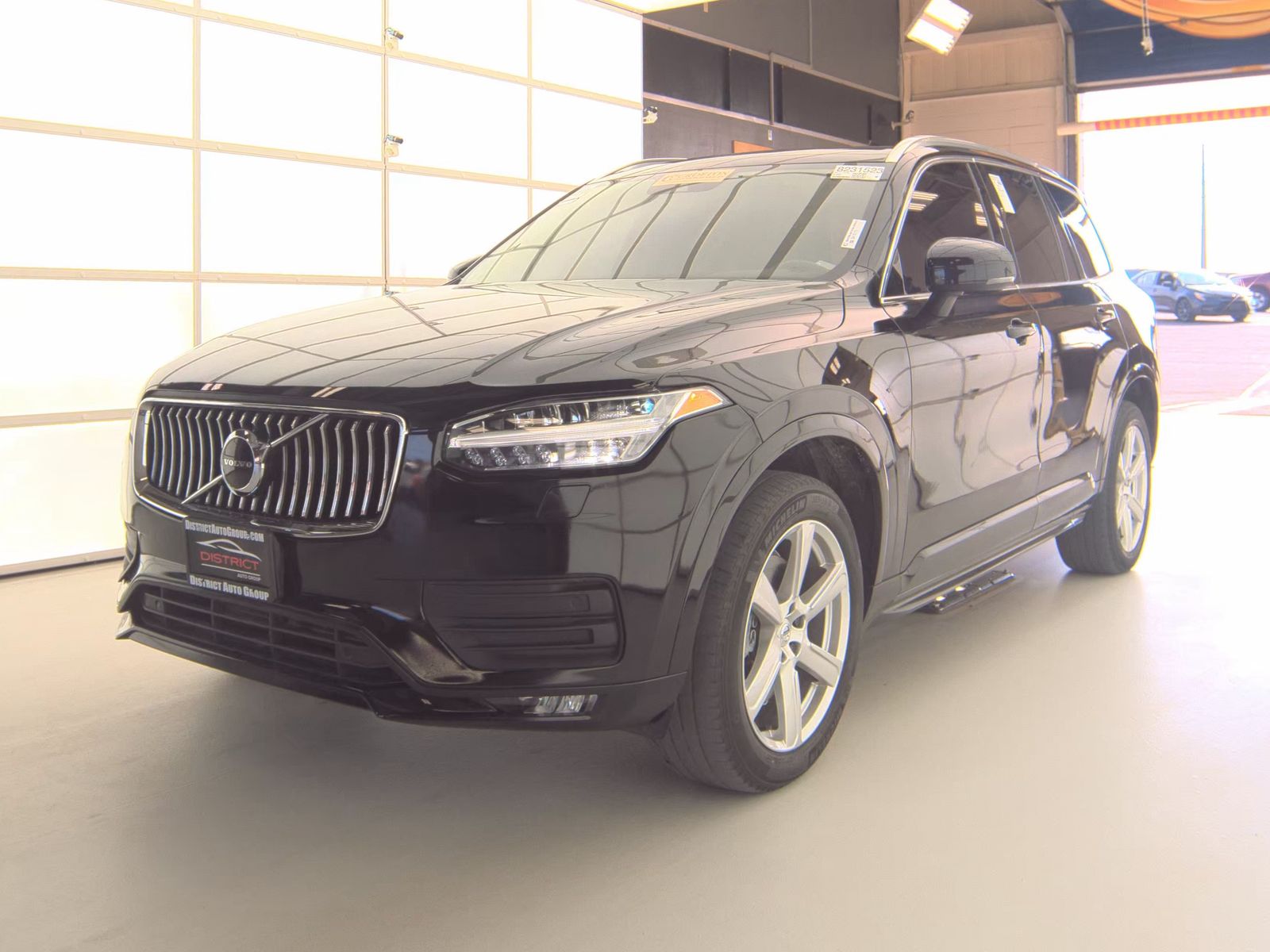 2022 Volvo XC90 T6 Momentum AWD