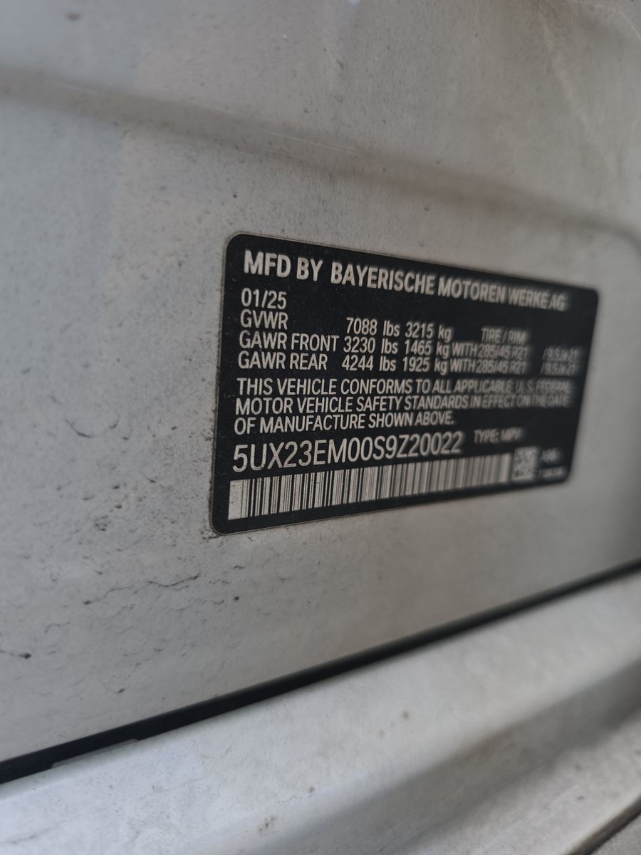 2025 BMW X7 xDrive40i AWD