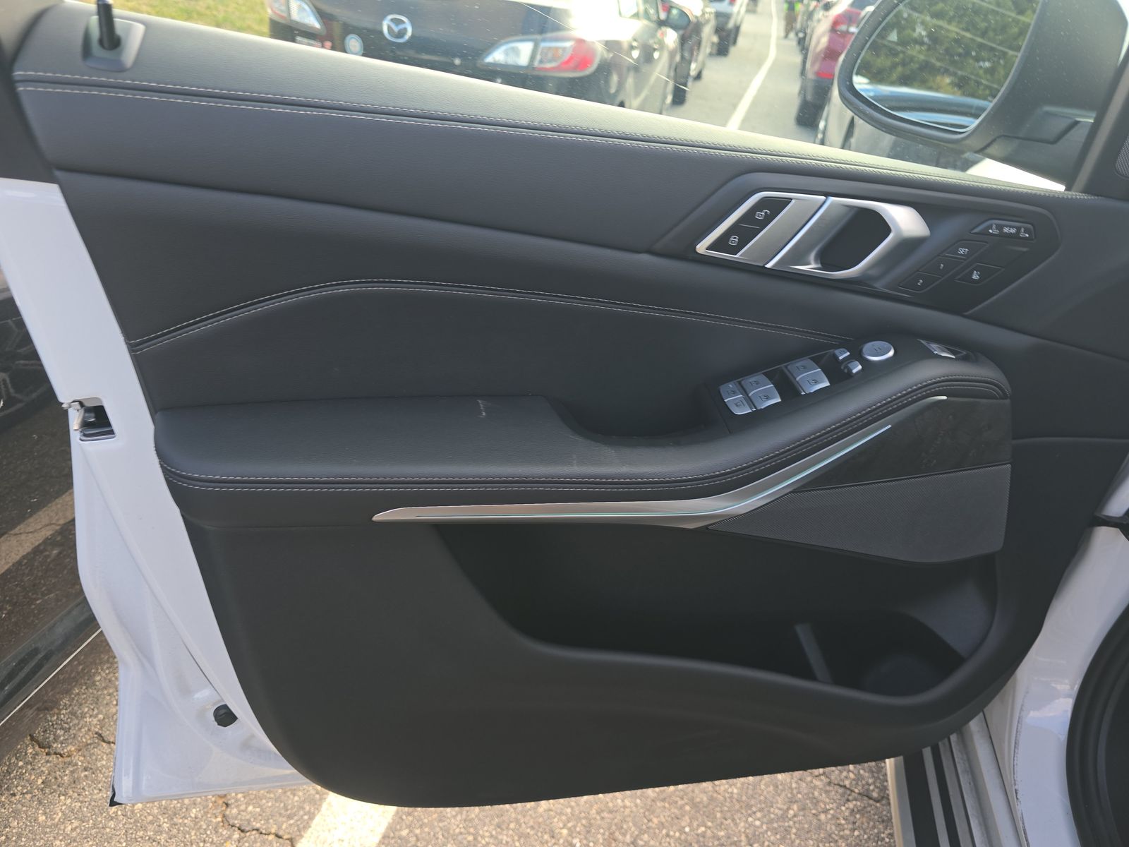 2025 BMW X7 xDrive40i AWD