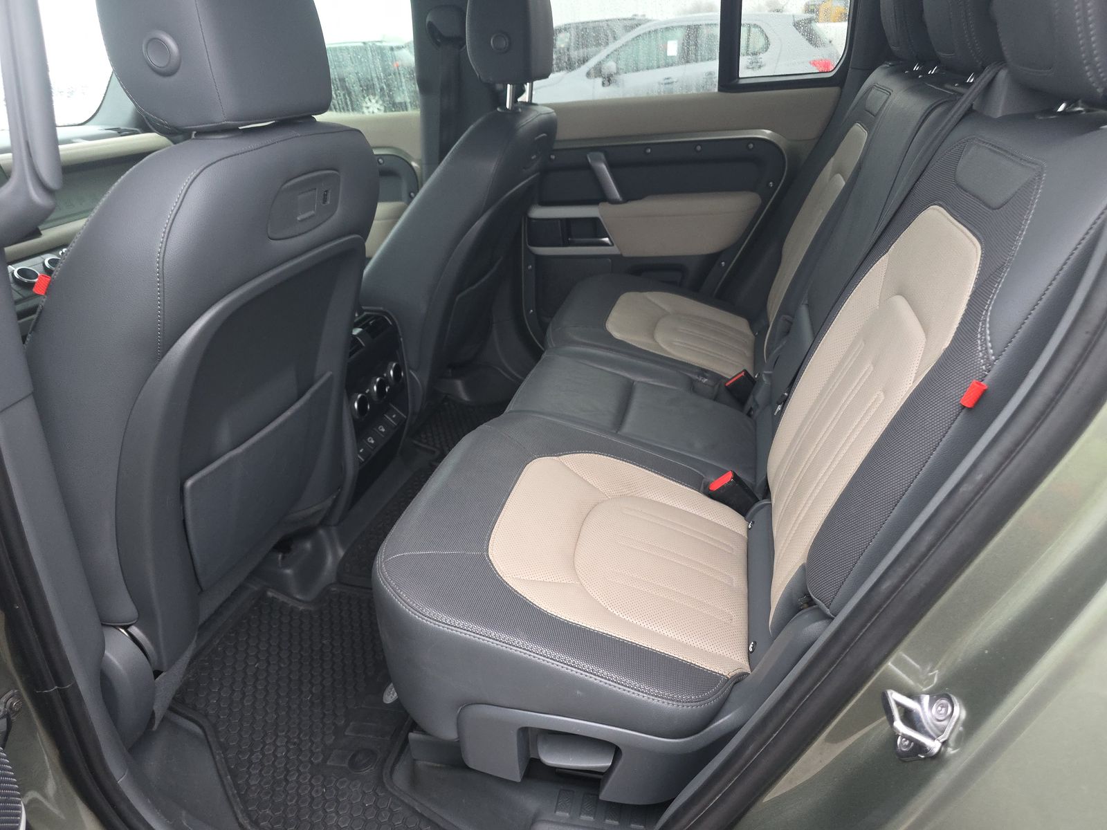 2022 Land Rover Defender 110 X-Dynamic SE AWD