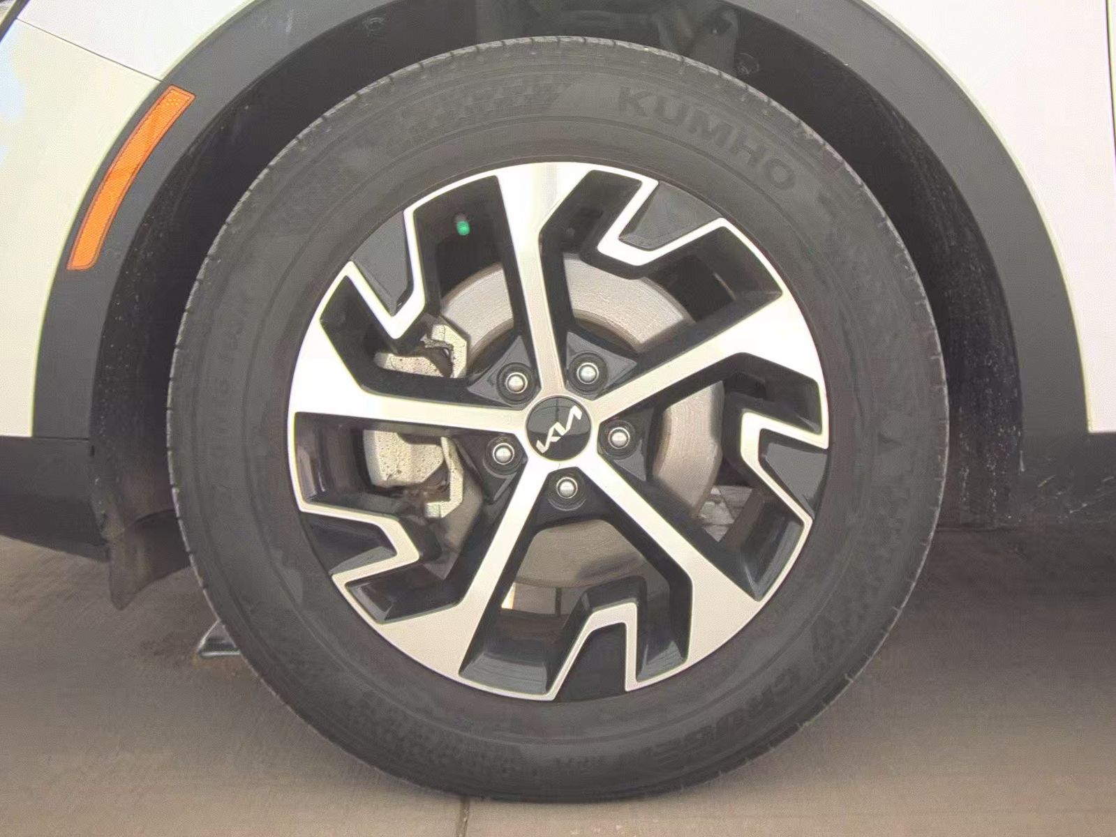 2023 Kia Sportage EX FWD